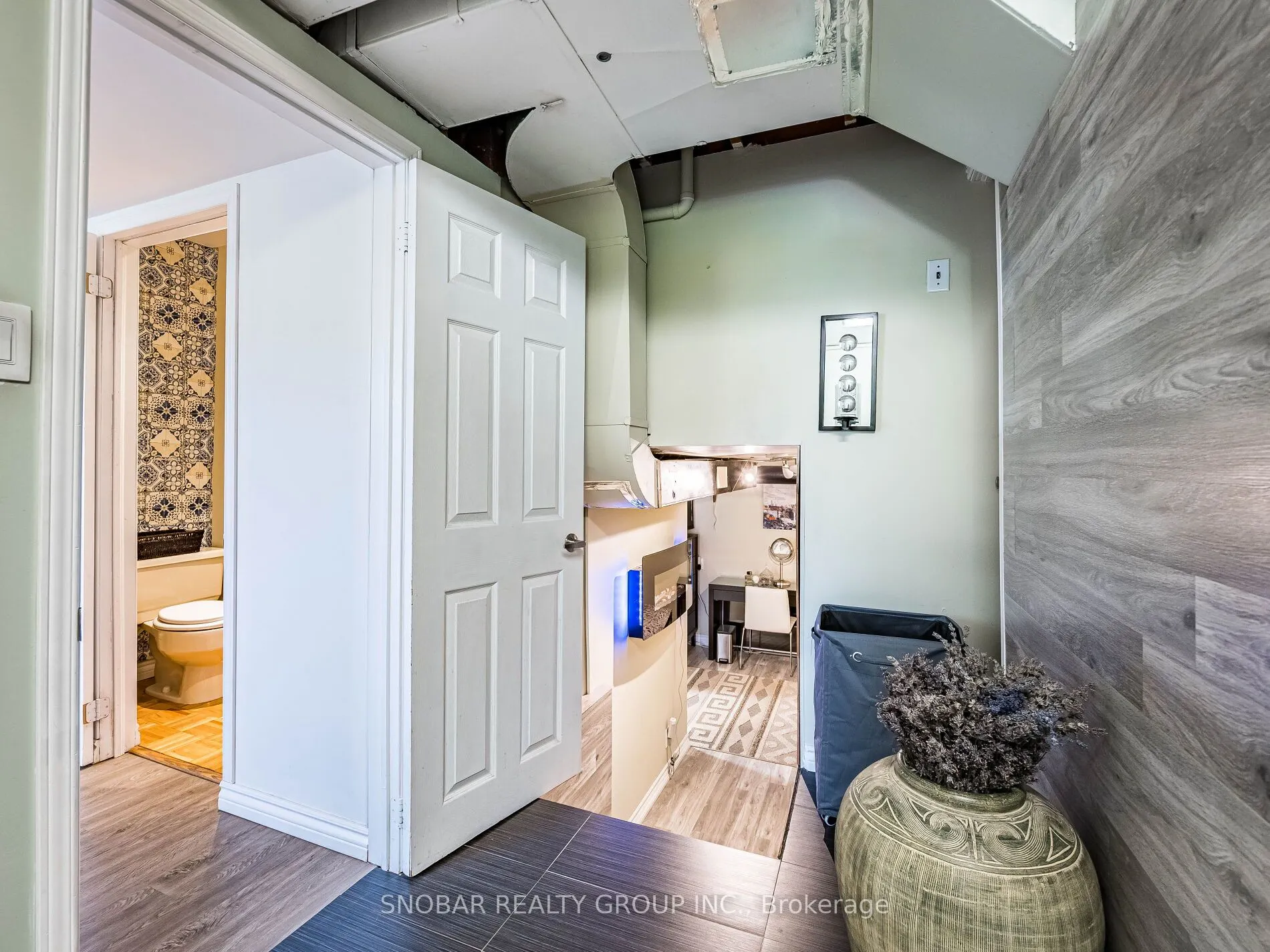 3617 Queenston Drive