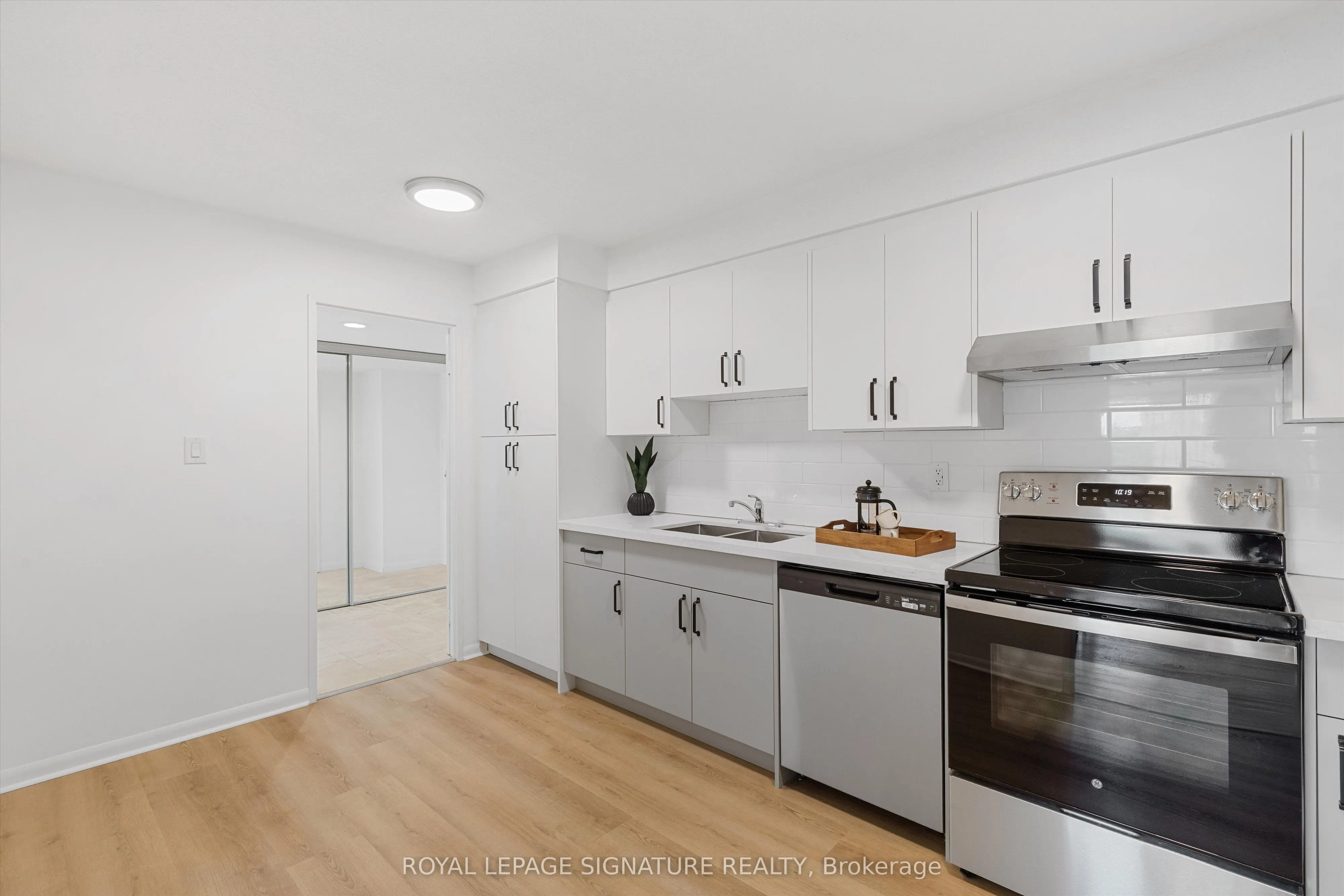 2185 Marine Drive, #604