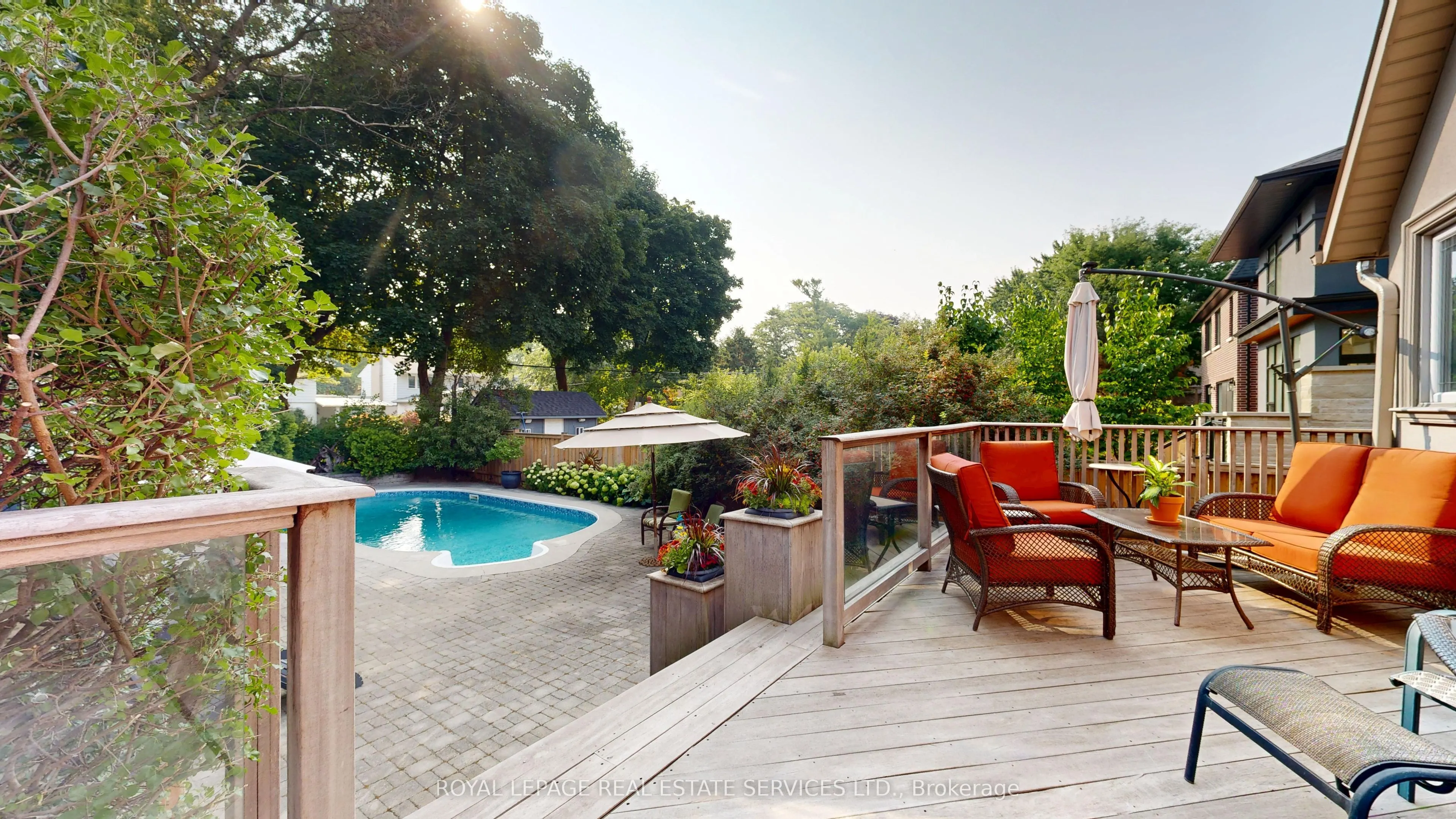 105 Botfield Avenue