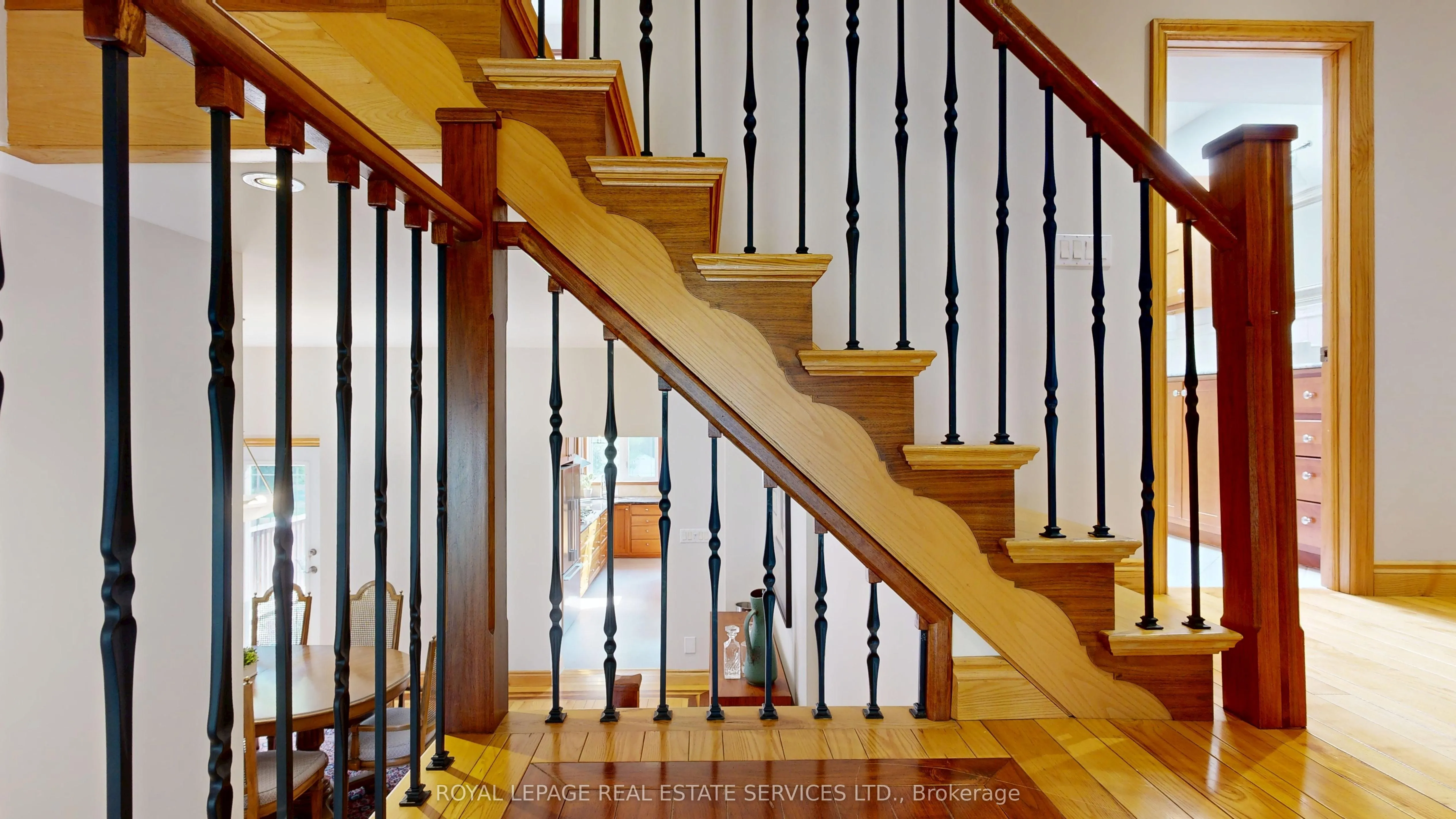 105 Botfield Avenue