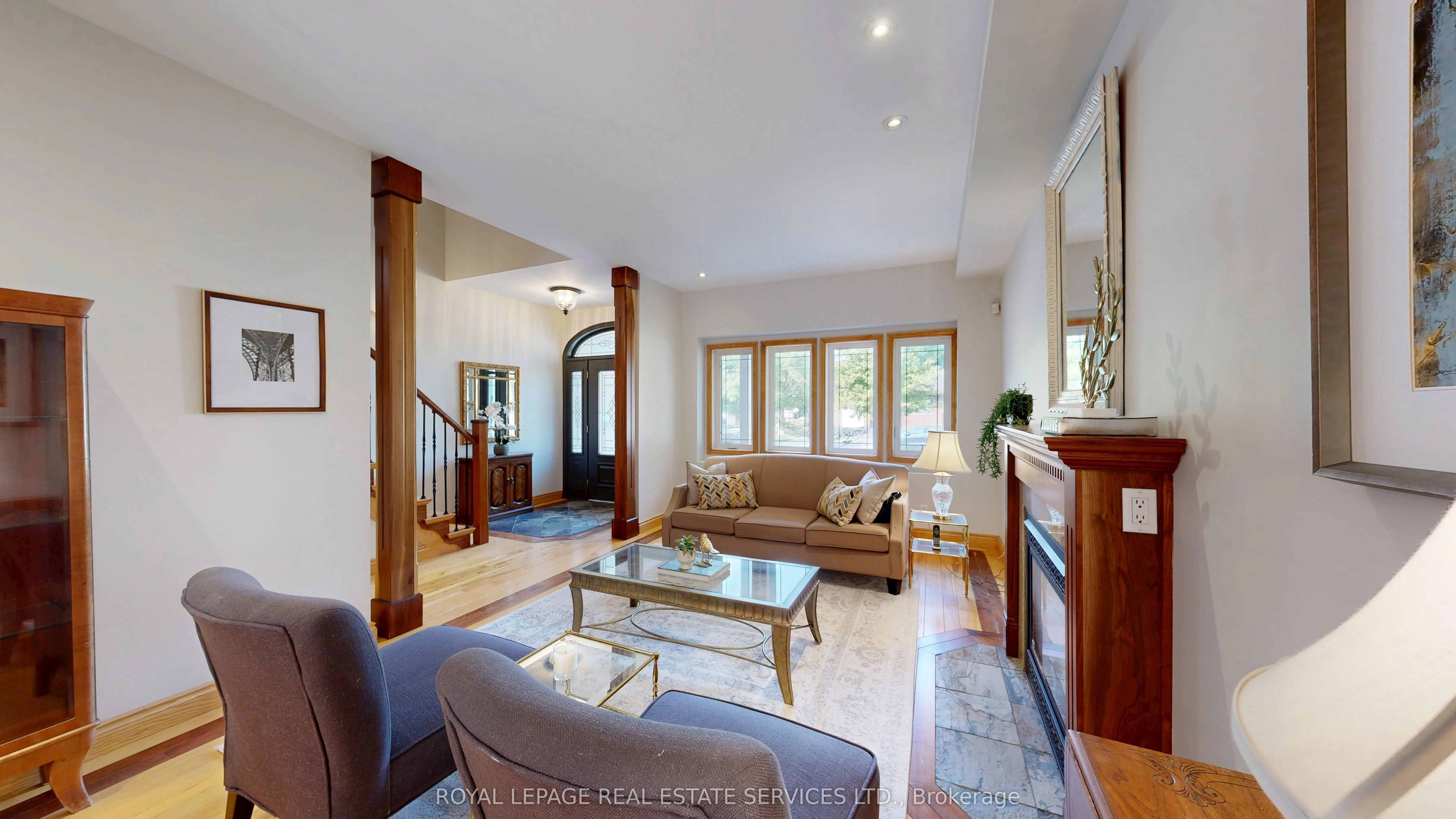 105 Botfield Avenue
