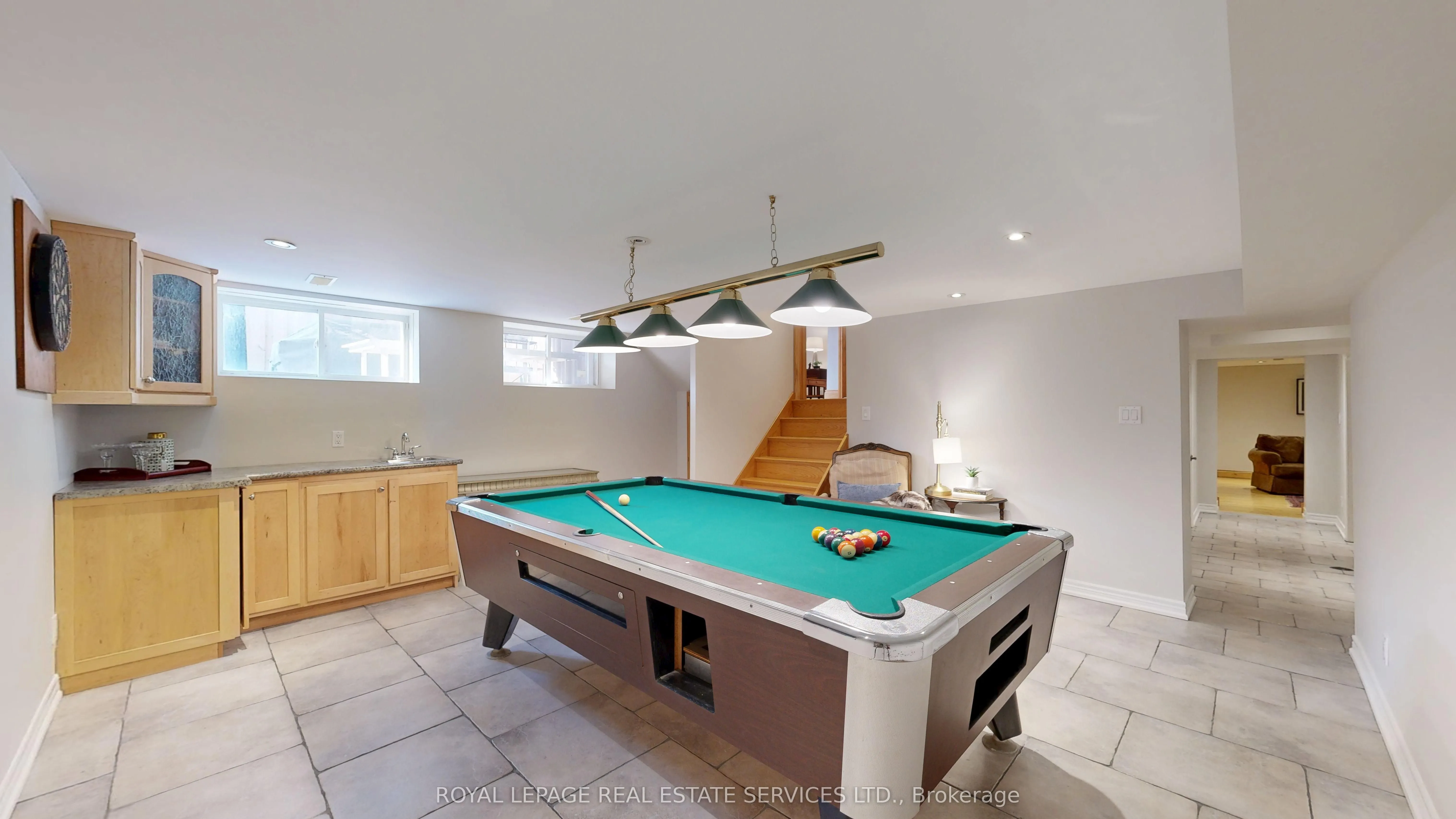 105 Botfield Avenue