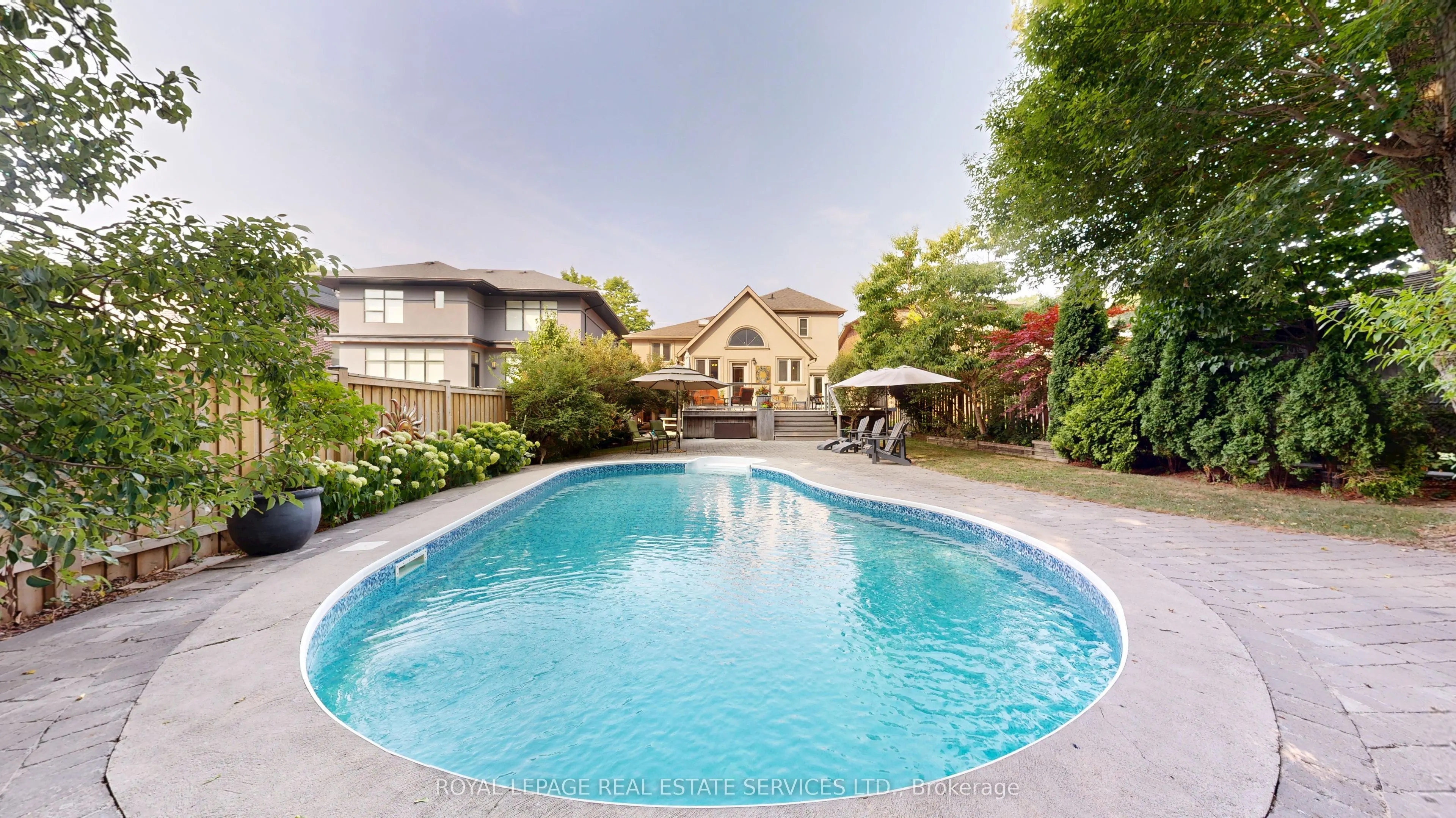 105 Botfield Avenue