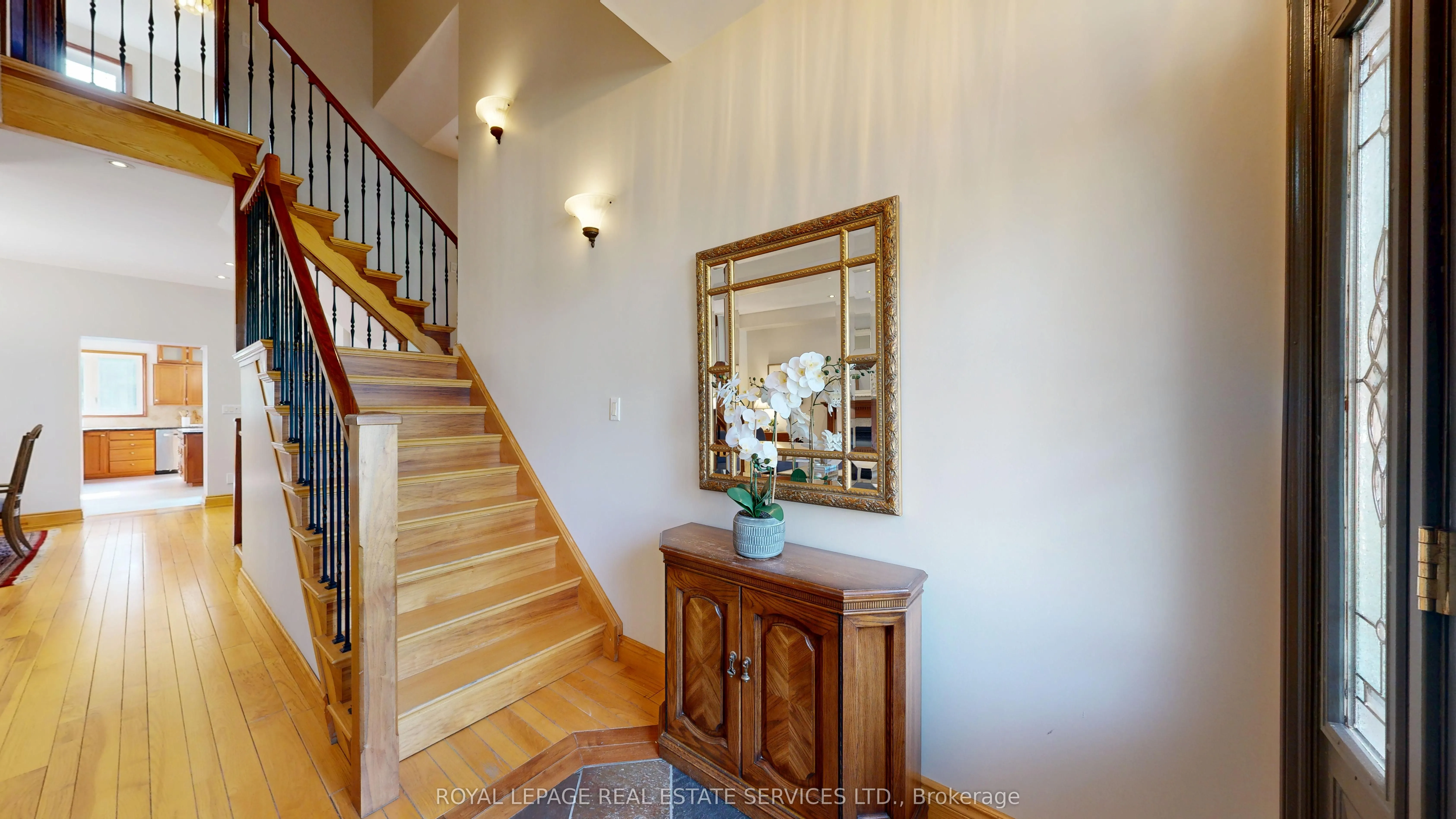 105 Botfield Avenue