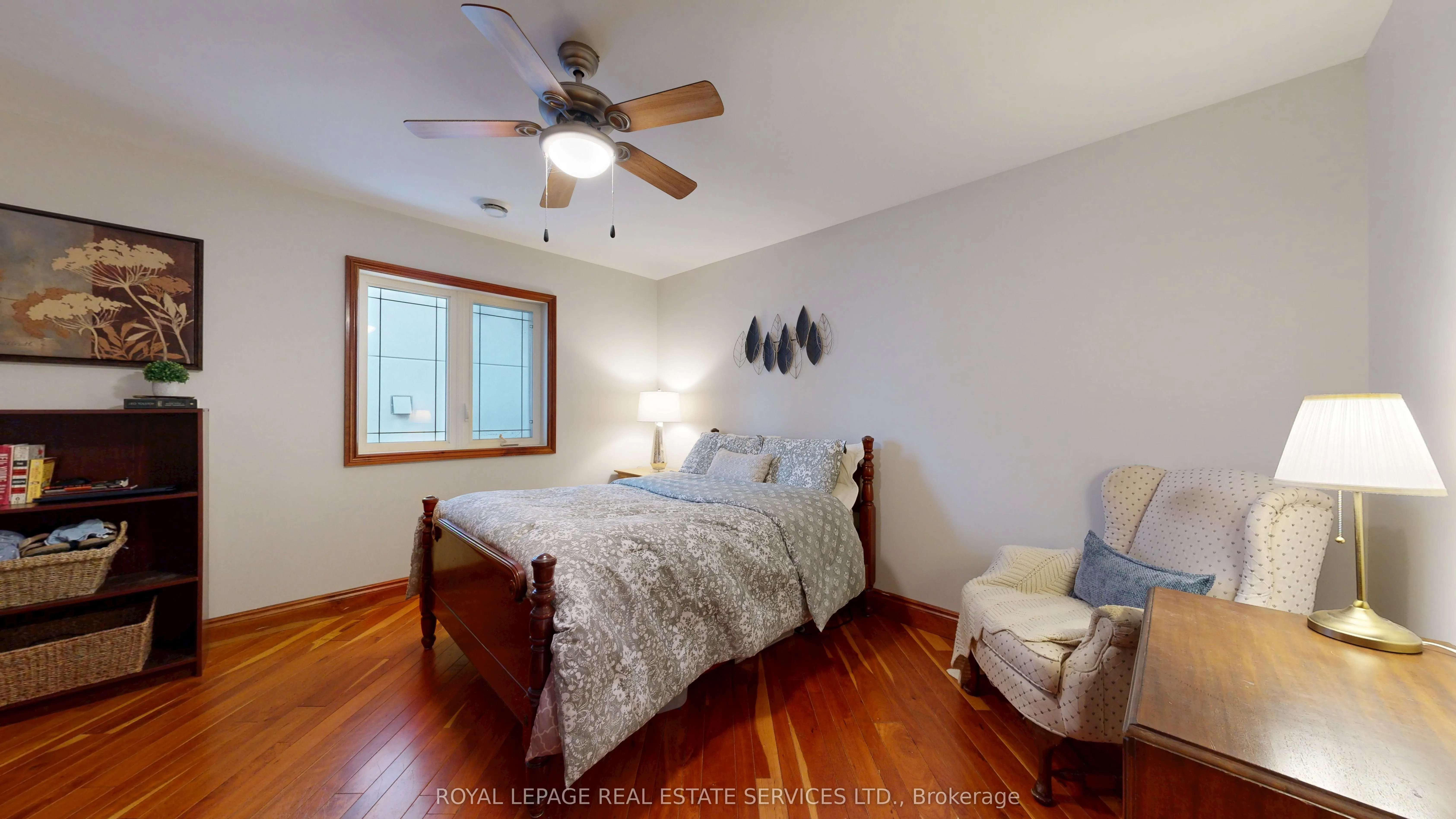 105 Botfield Avenue