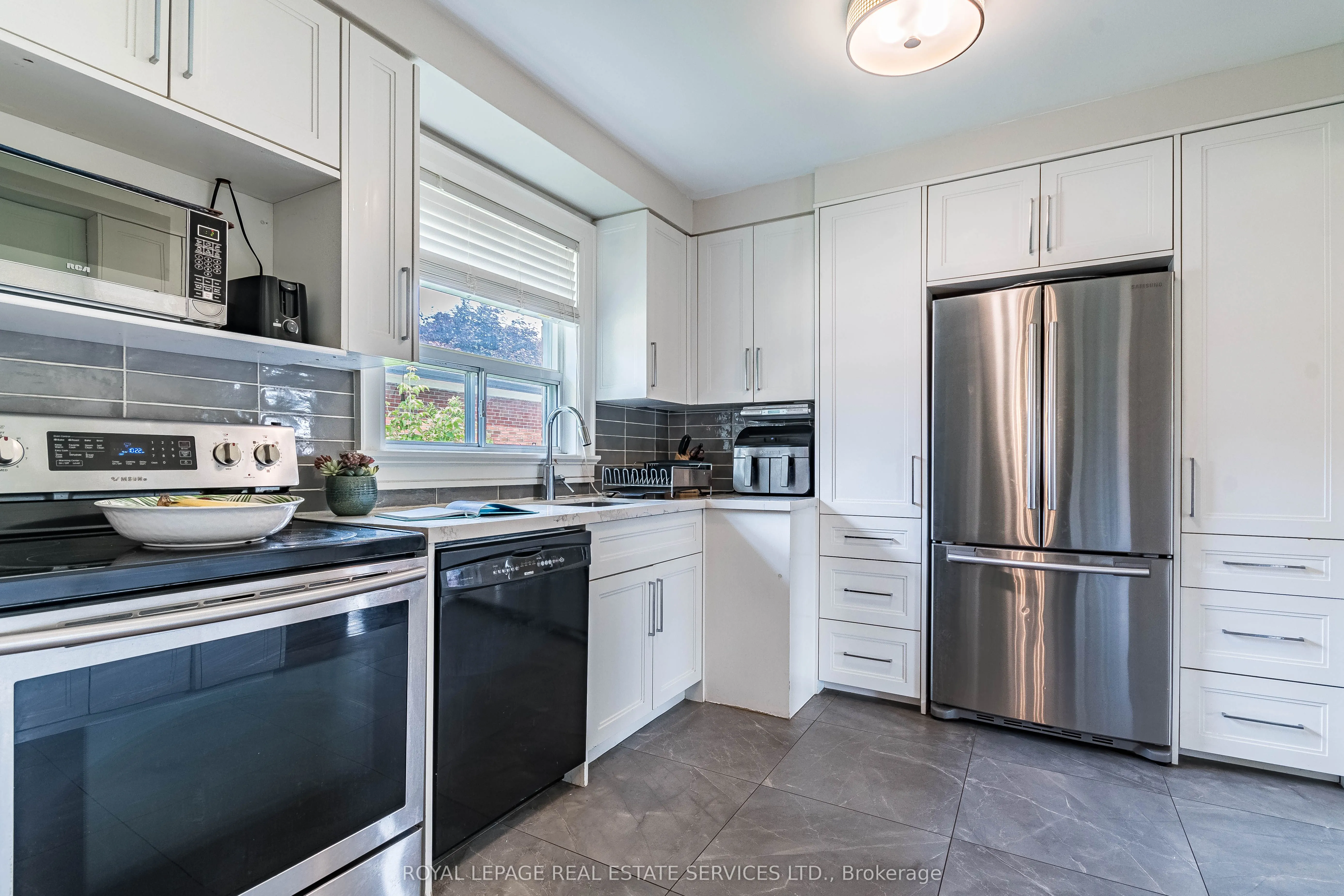 42 Glen Agar Drive