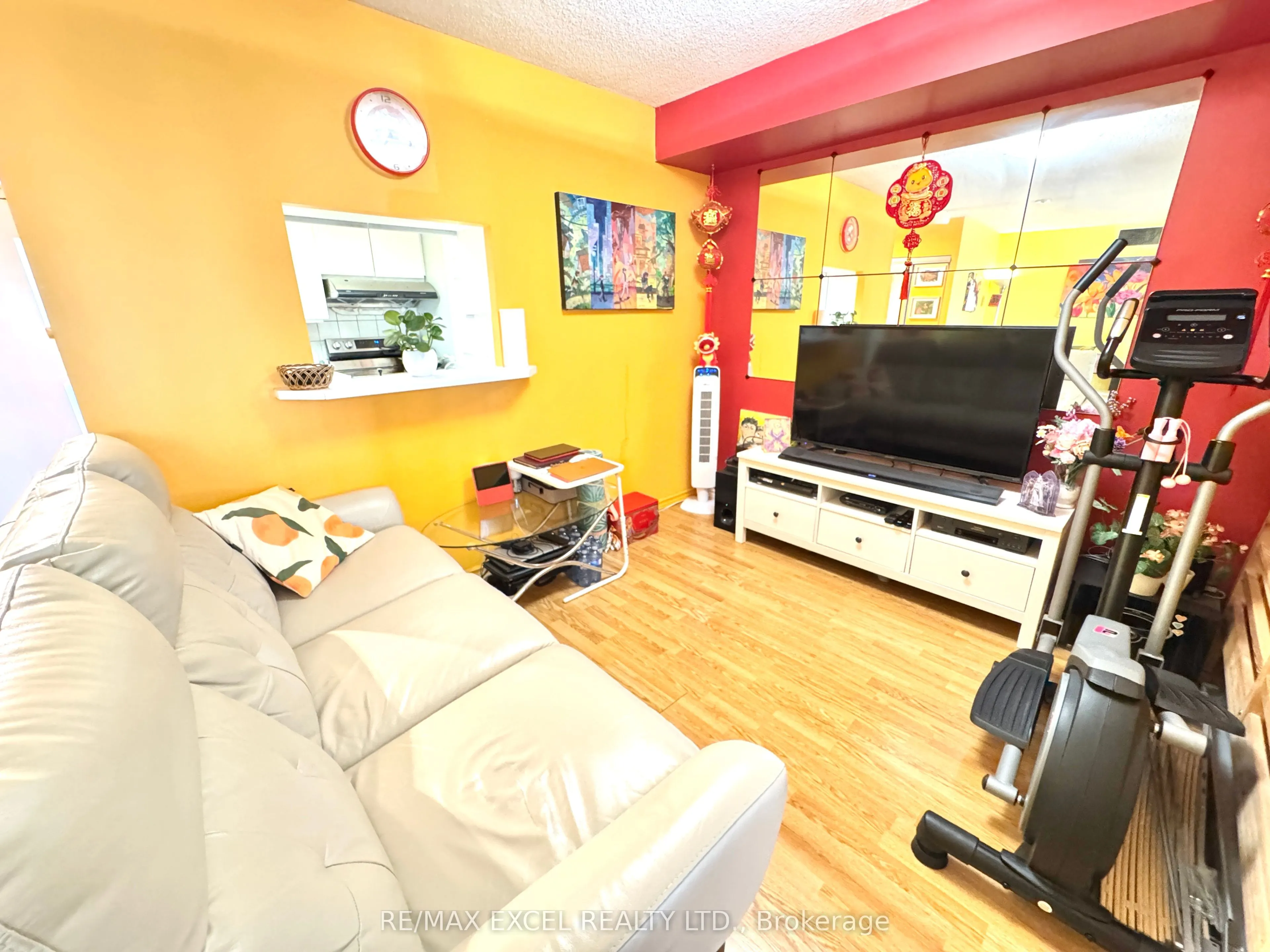 285 Enfield Place, #1412