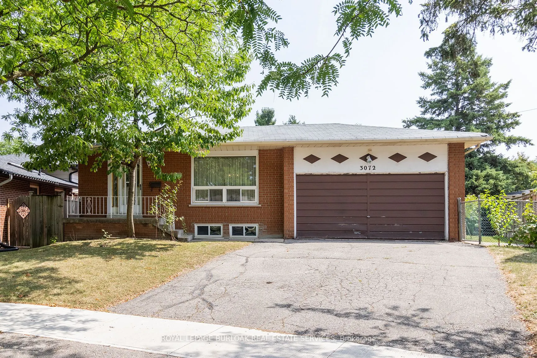 3072 Parkgate Crescent