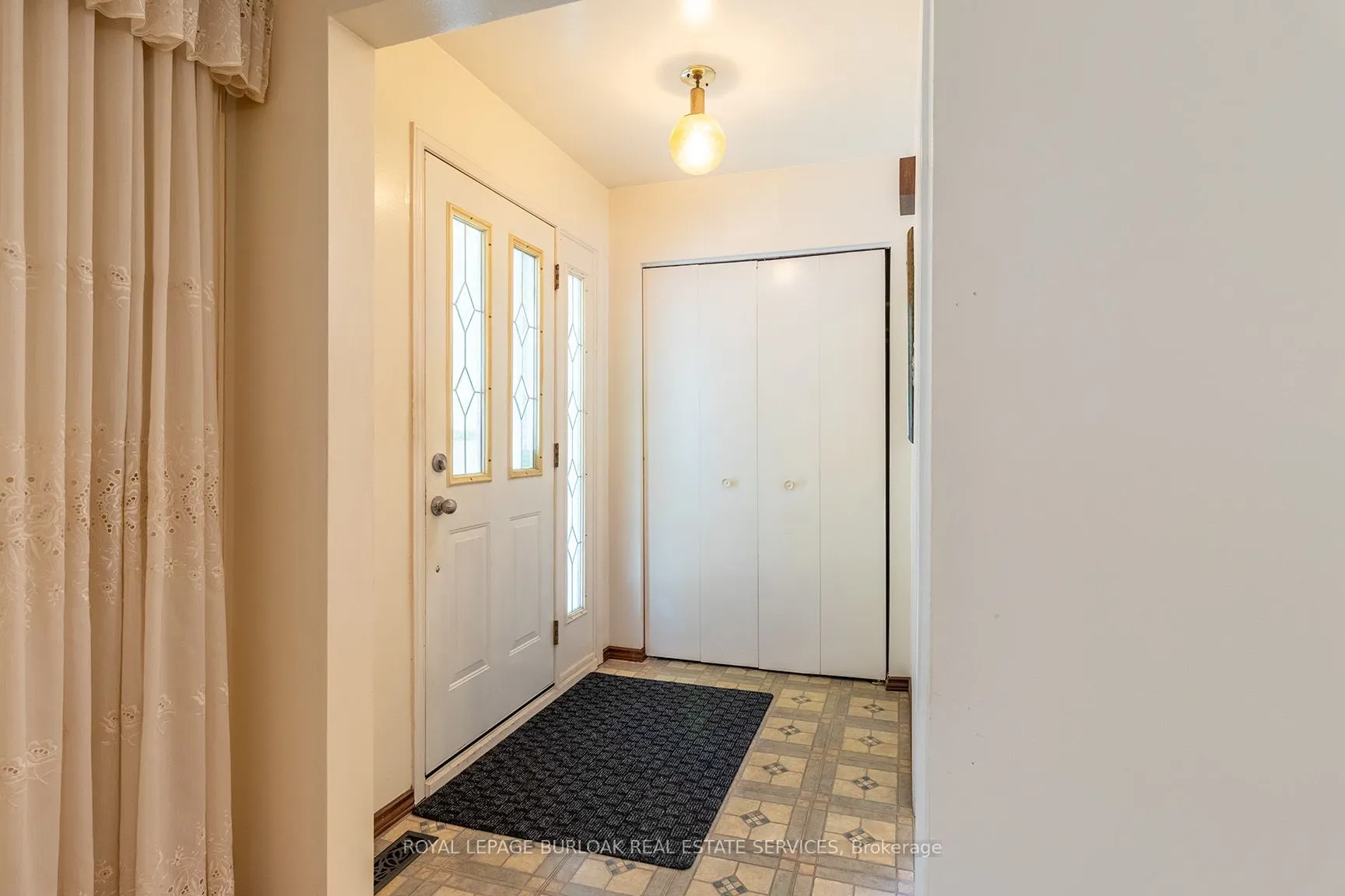 3072 Parkgate Crescent