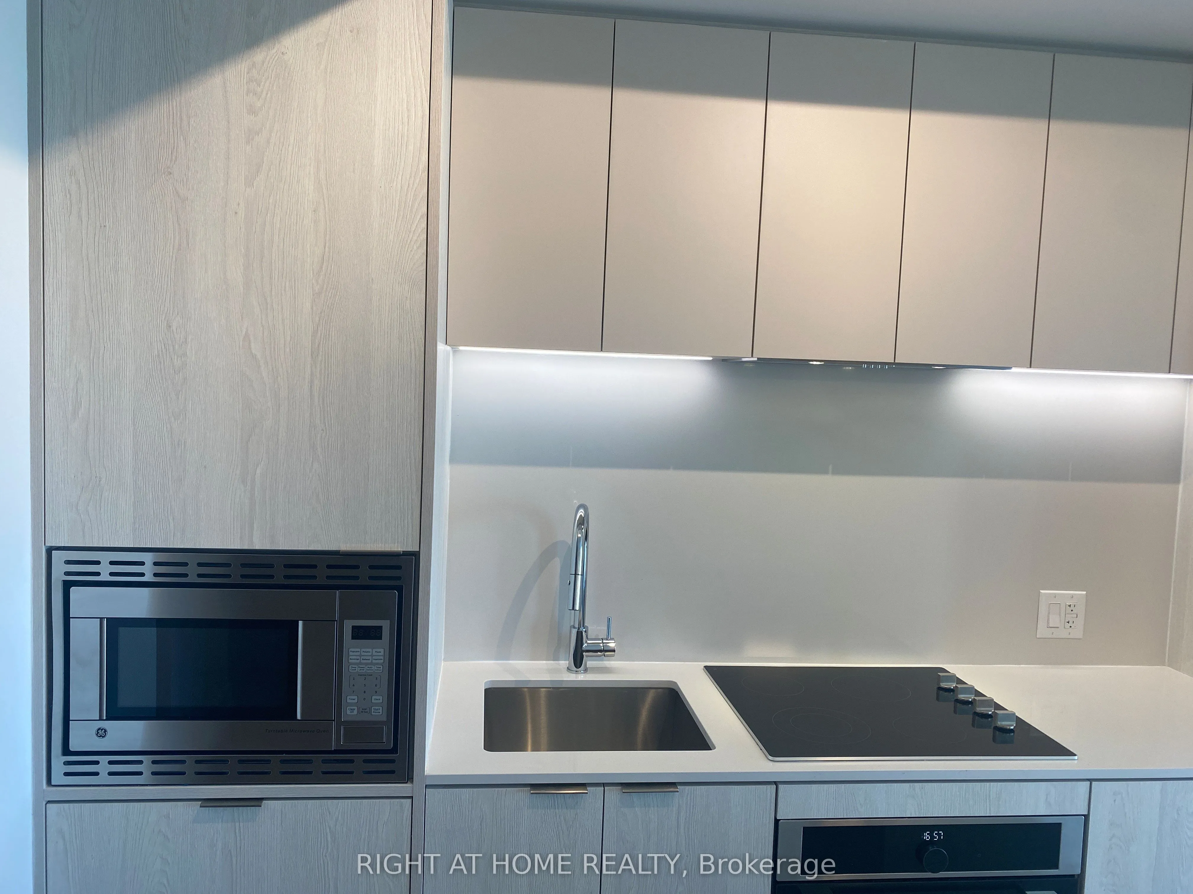 3009 Novar Road, #1302