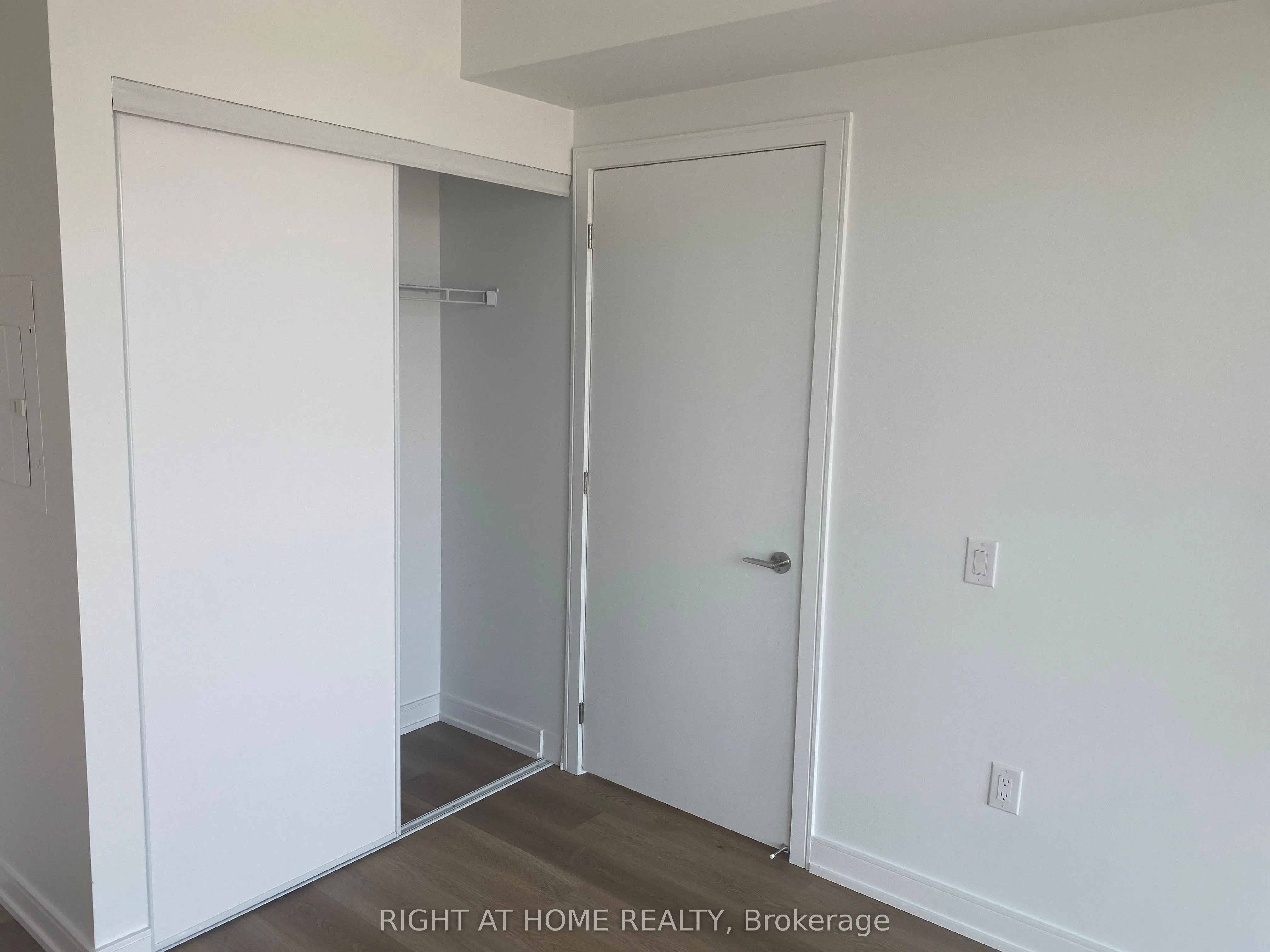 3009 Novar Road, #1302