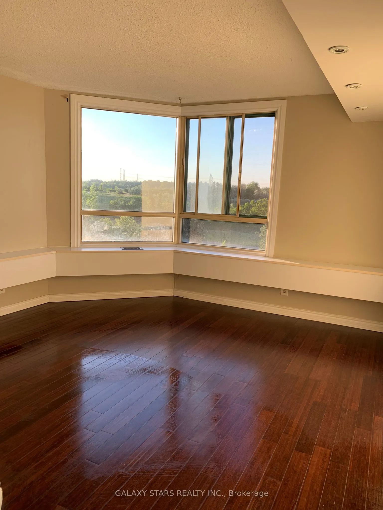 61 Markbrook Lane, #505