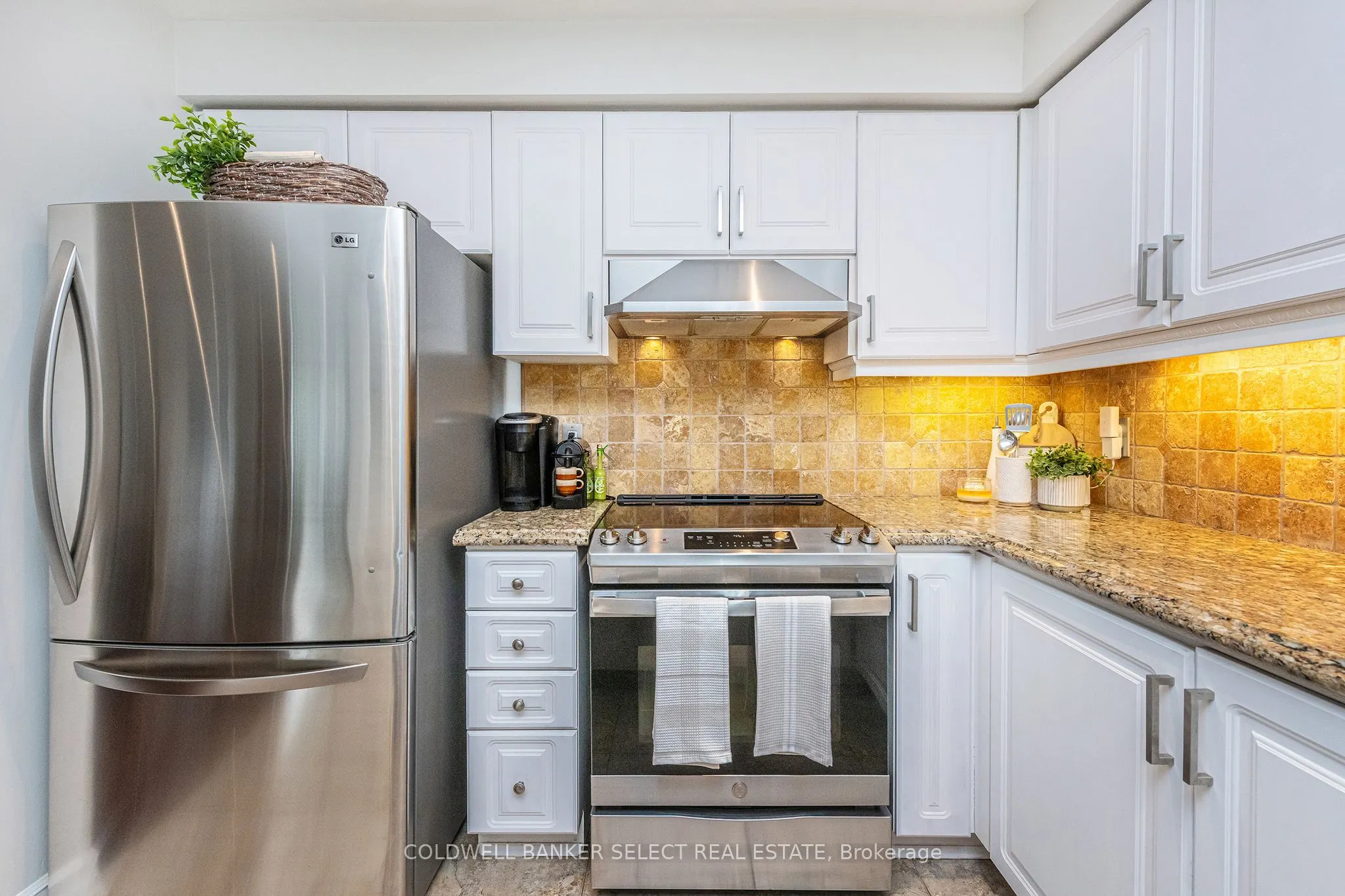51 Country Stroll Crescent