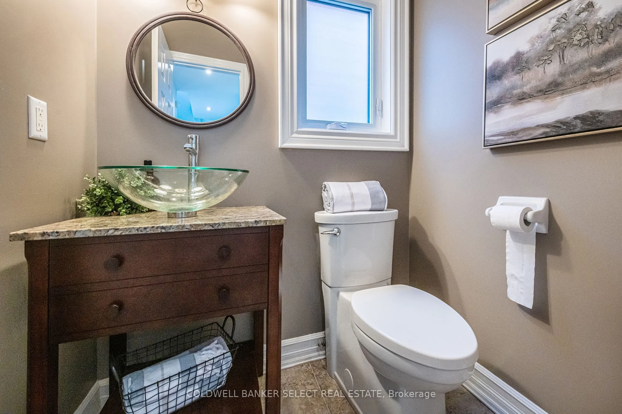 51 Country Stroll Crescent