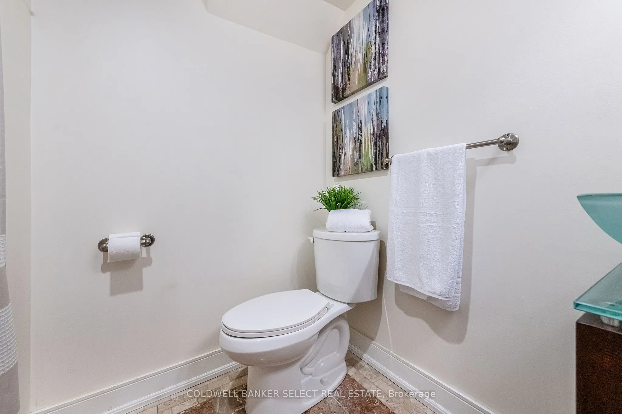 51 Country Stroll Crescent