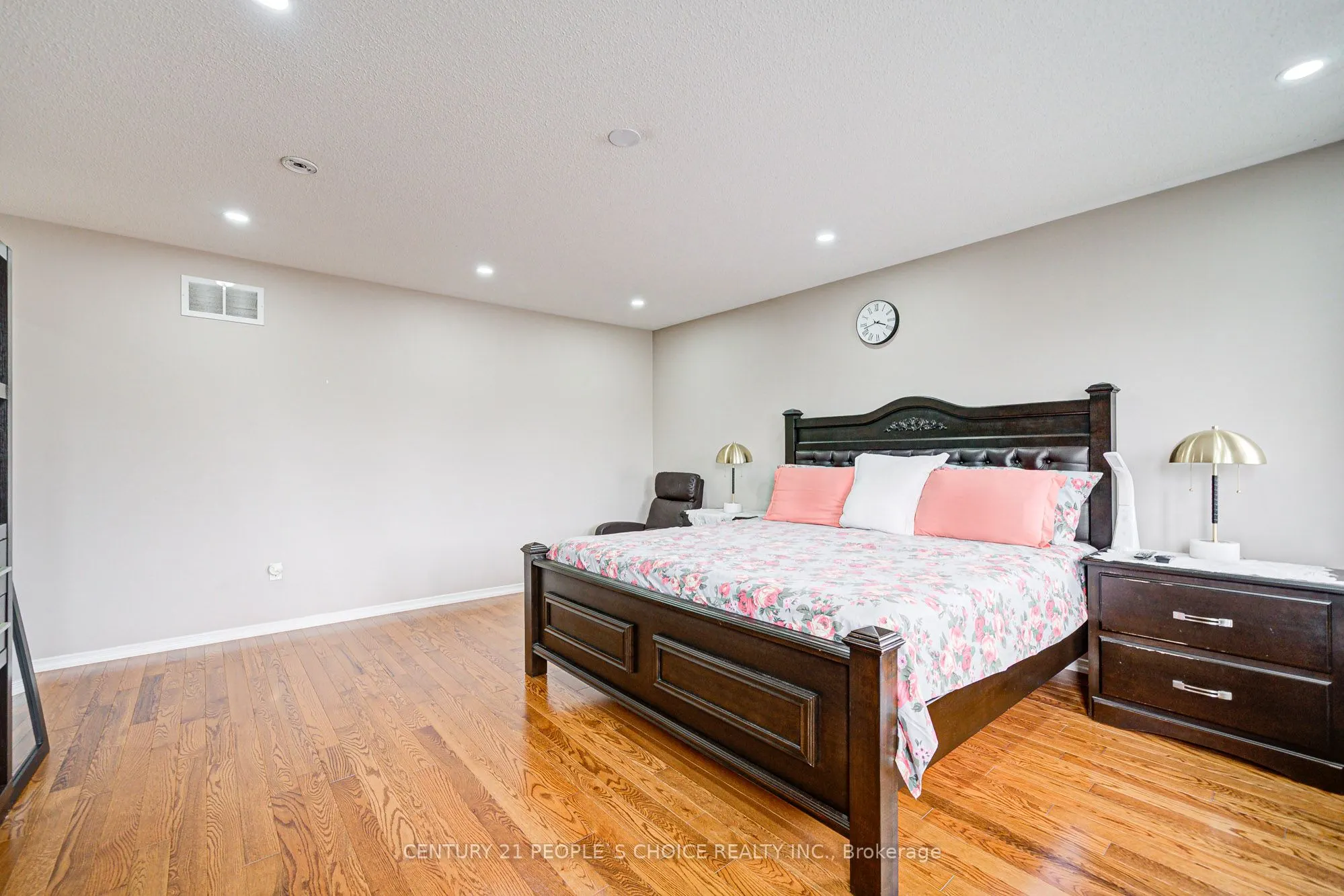 7 Heathbrook Avenue