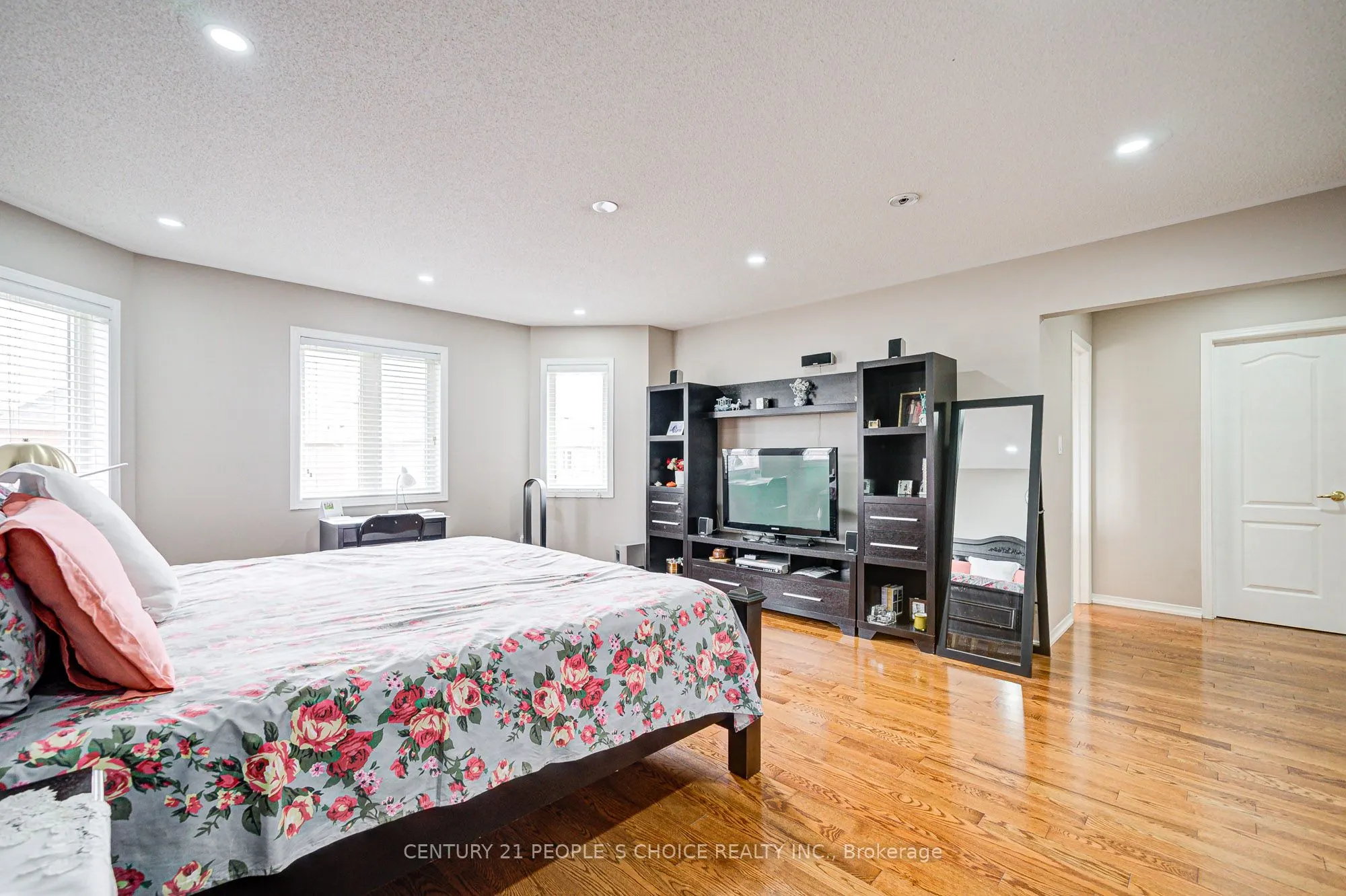 7 Heathbrook Avenue