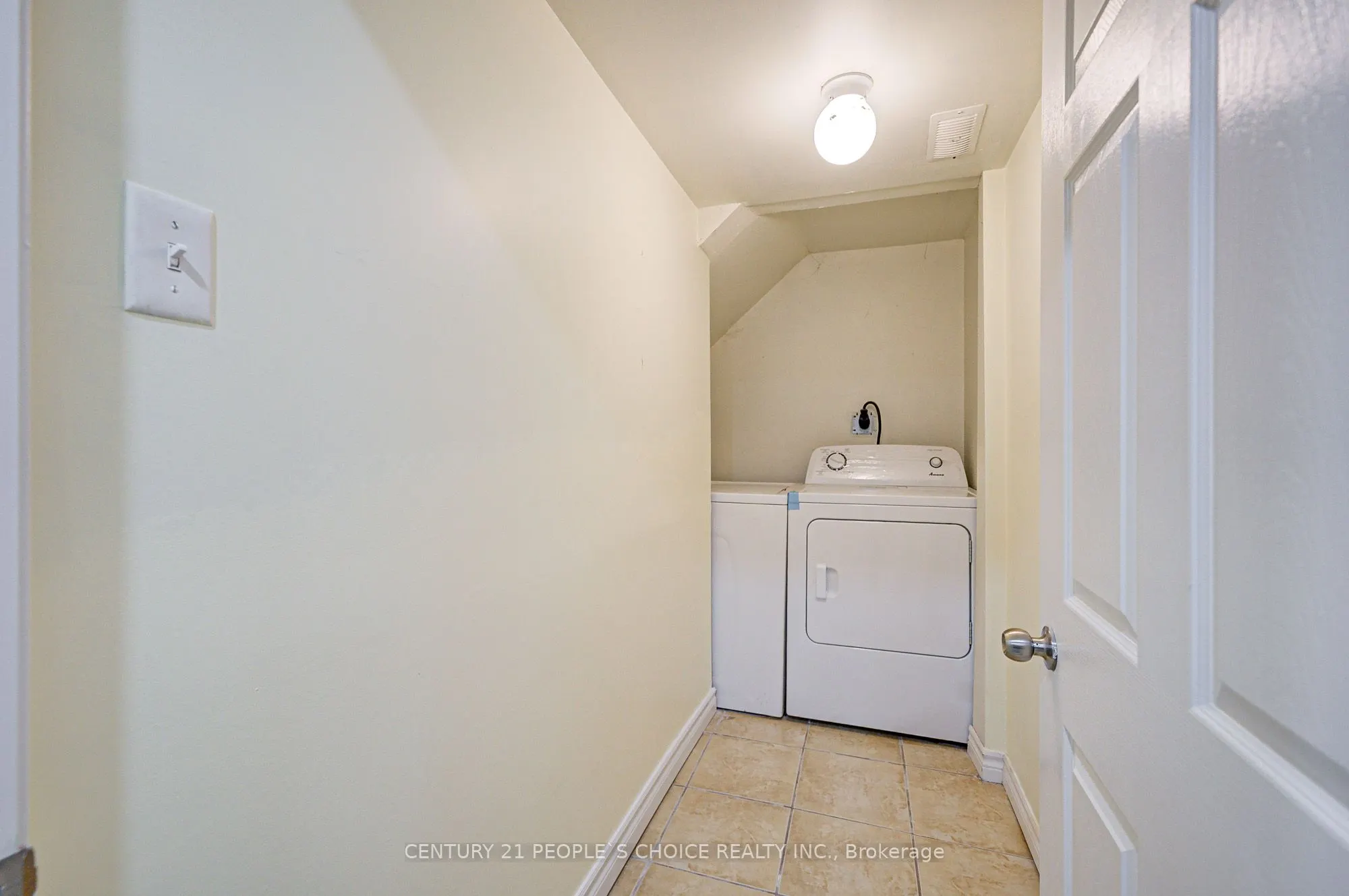 7 Heathbrook Avenue