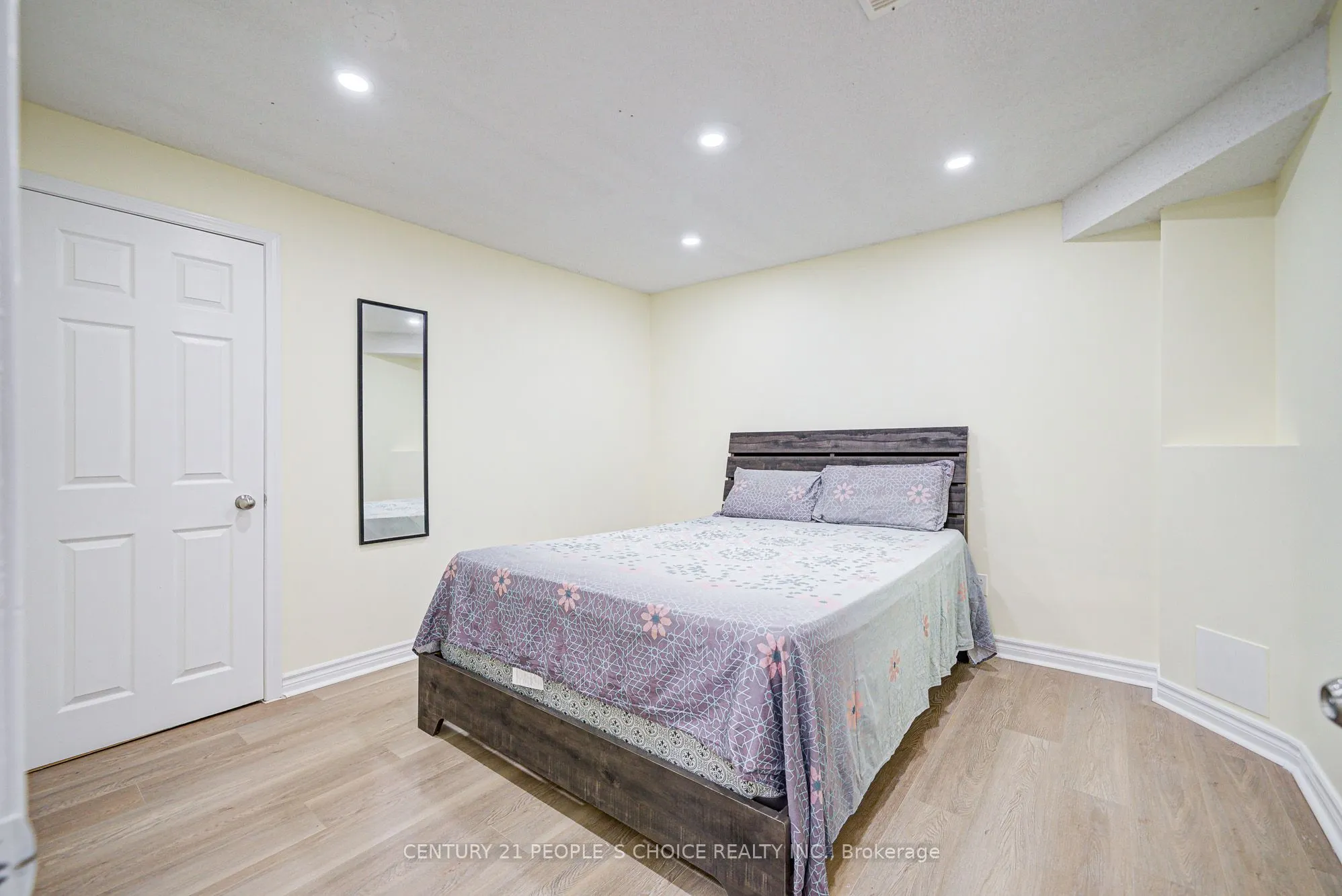 7 Heathbrook Avenue