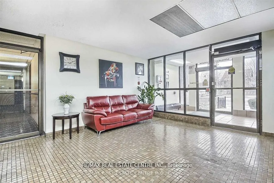 3621 Lakeshore Boulevard, #504