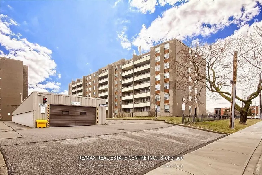 3621 Lakeshore Boulevard, #504