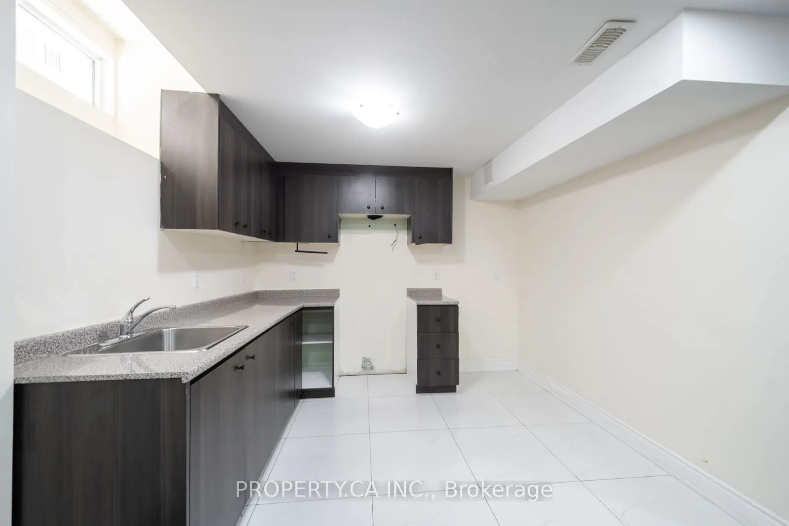 7 Forsyth Crescent