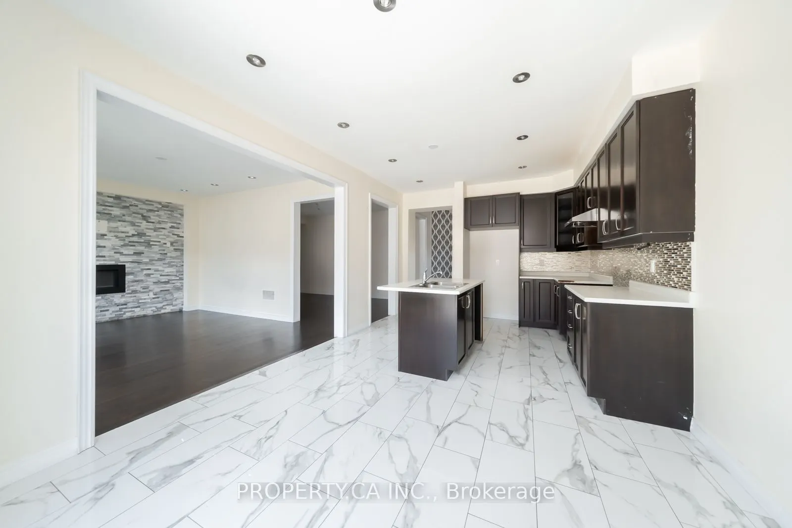 7 Forsyth Crescent