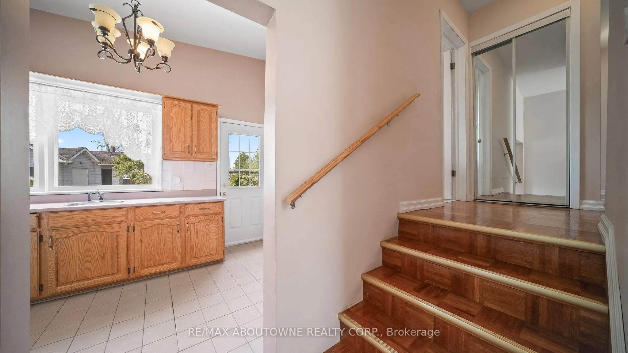 517 Pinegrove Road