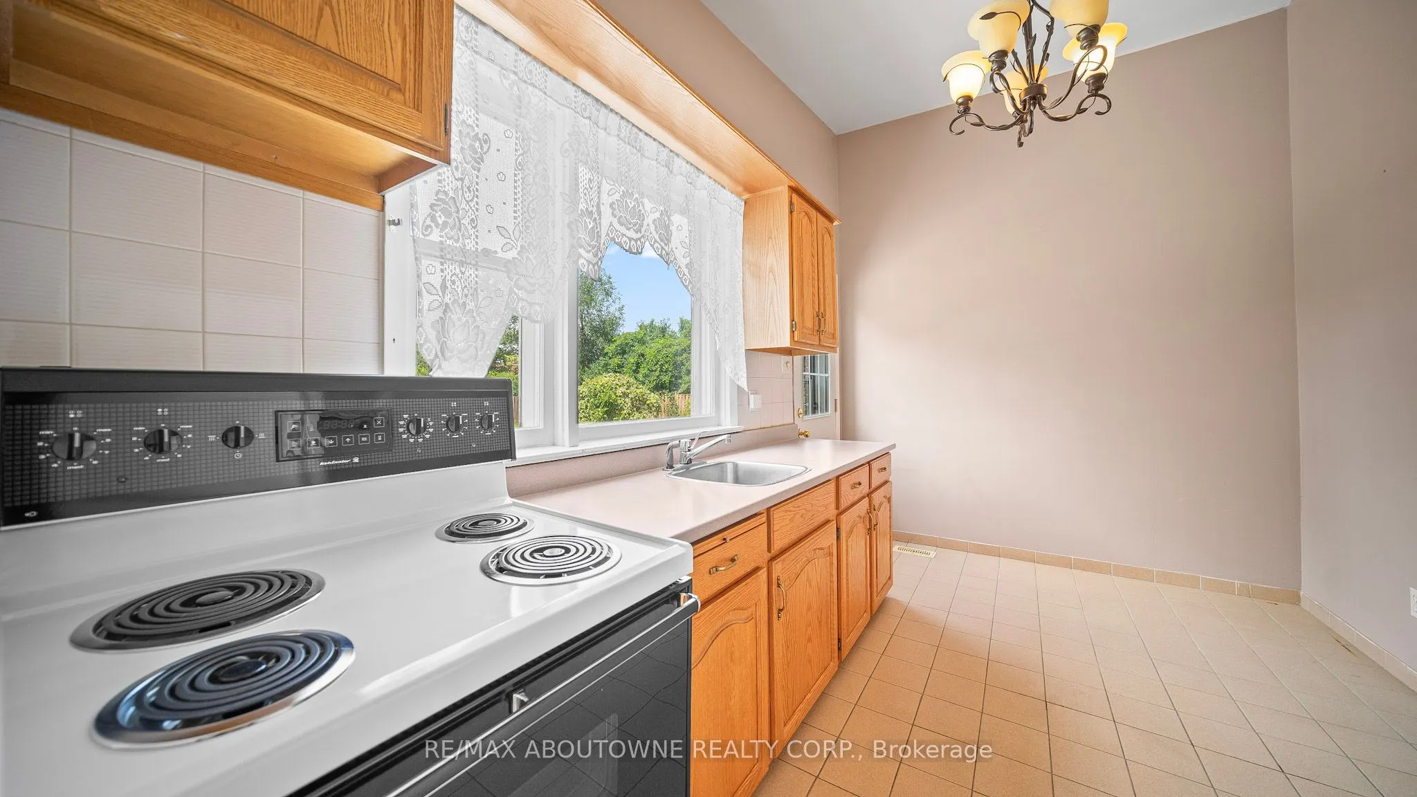 517 Pinegrove Road