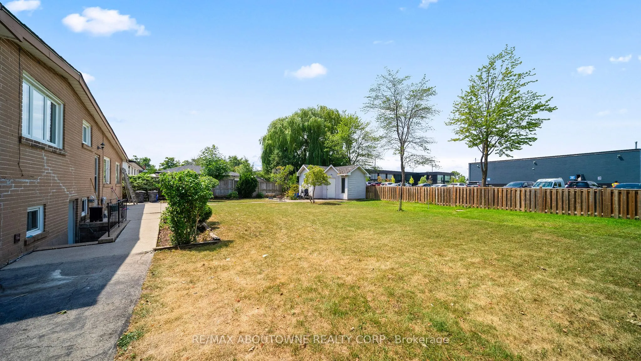 517 Pinegrove Road