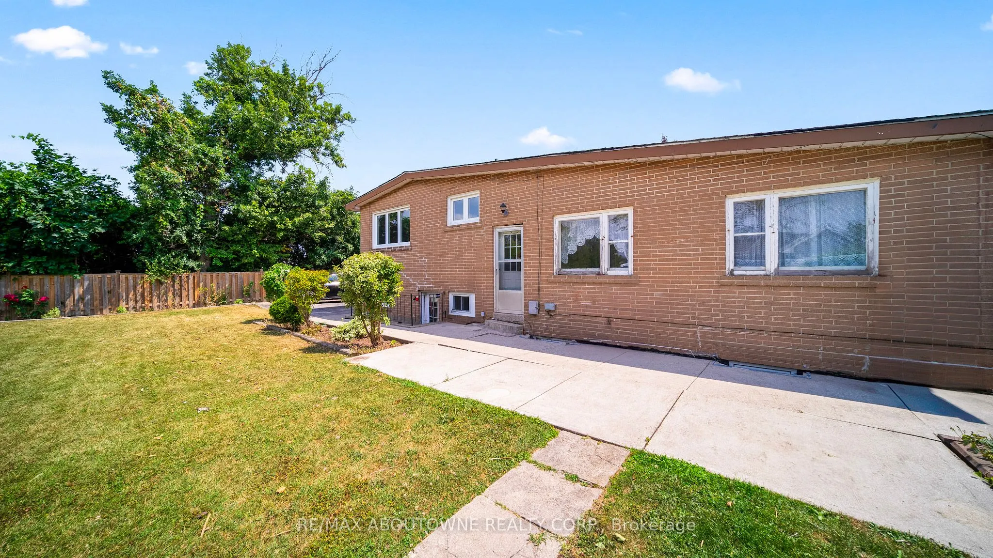 517 Pinegrove Road