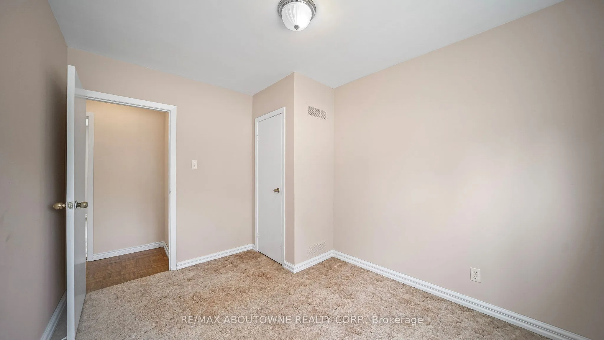 517 Pinegrove Road