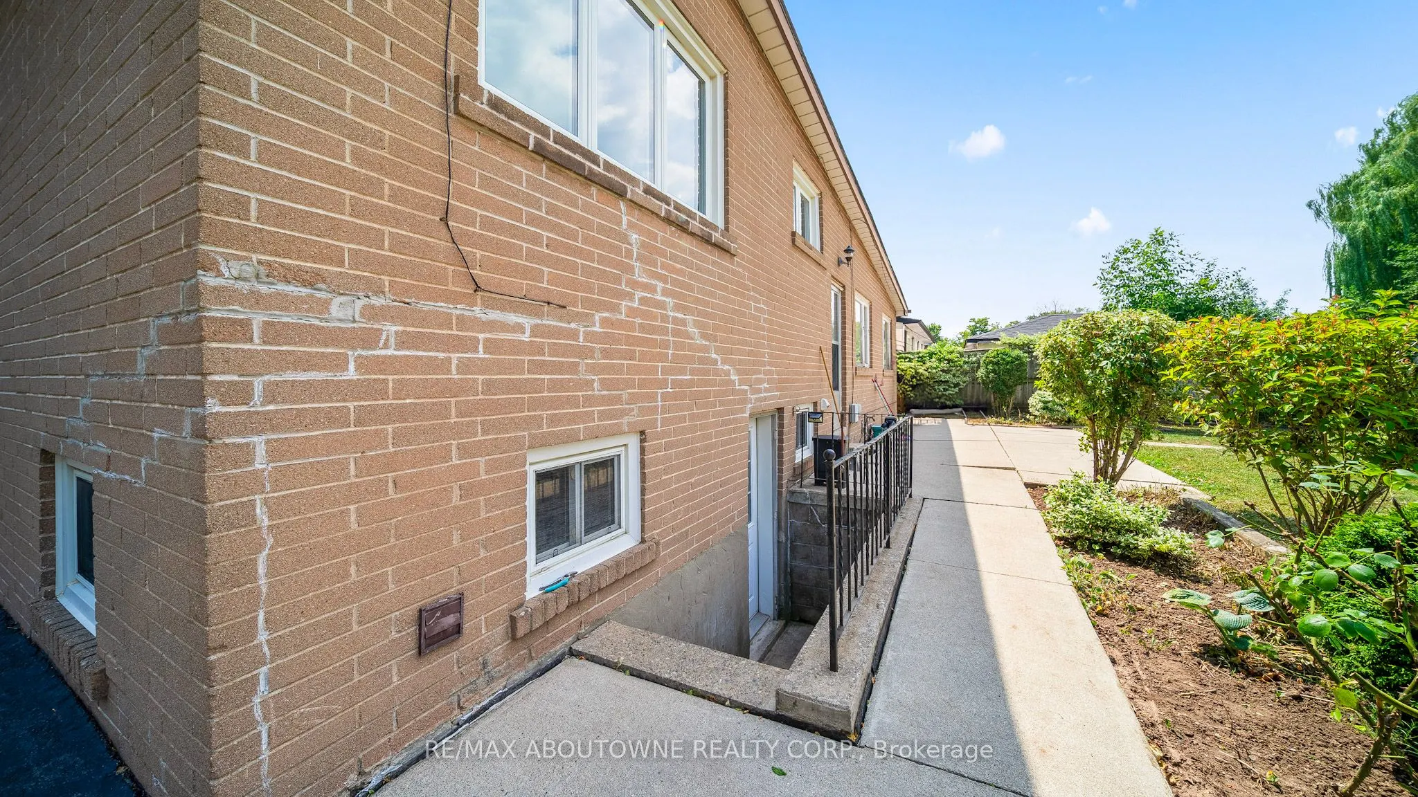 517 Pinegrove Road