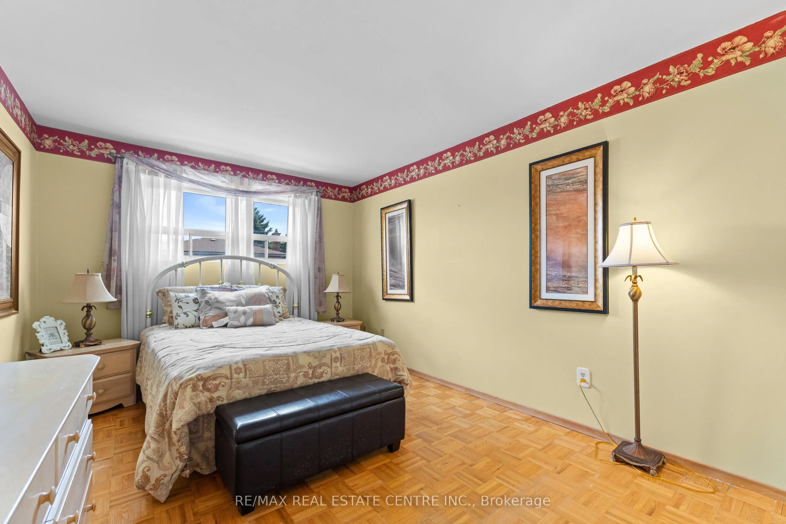 48 Marblehead Crescent