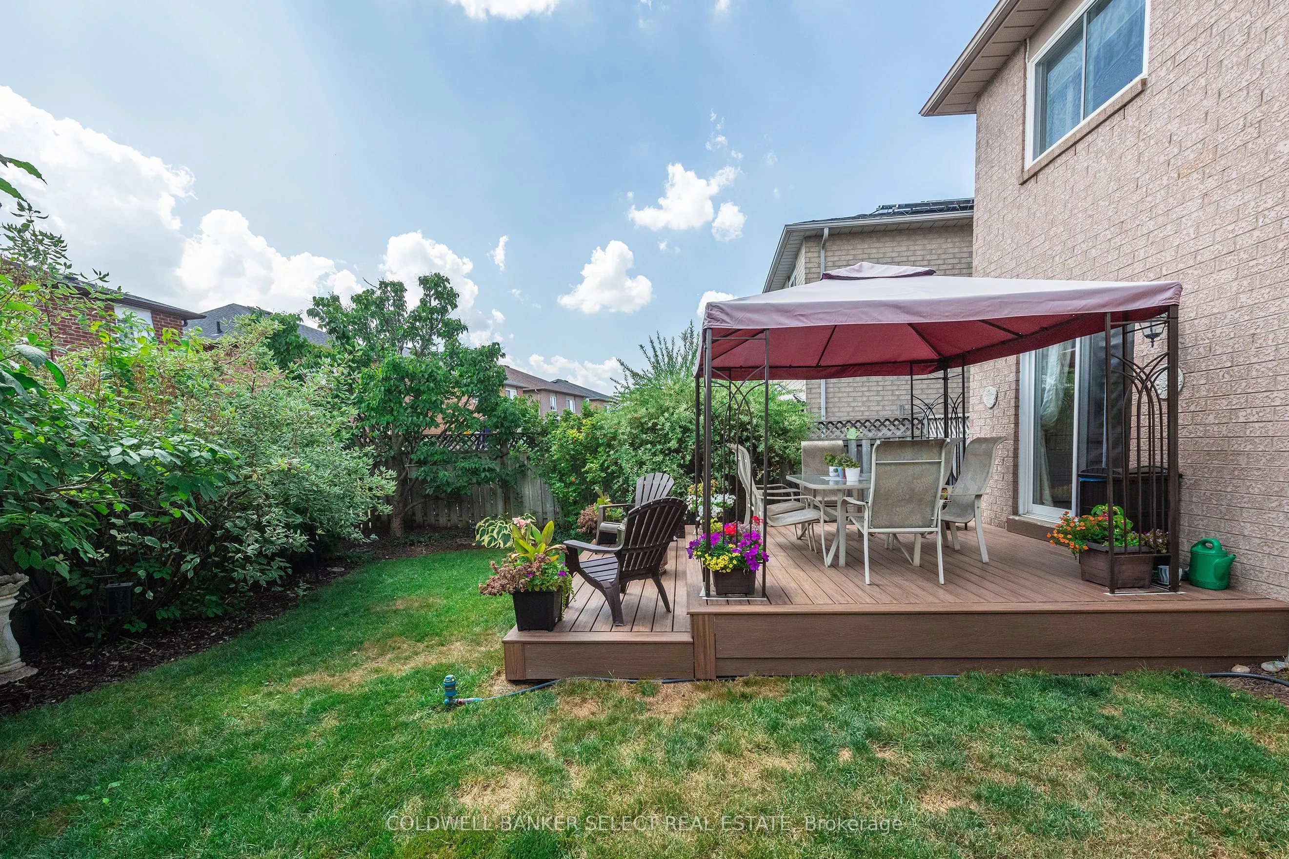 17 Saddletree Trail
