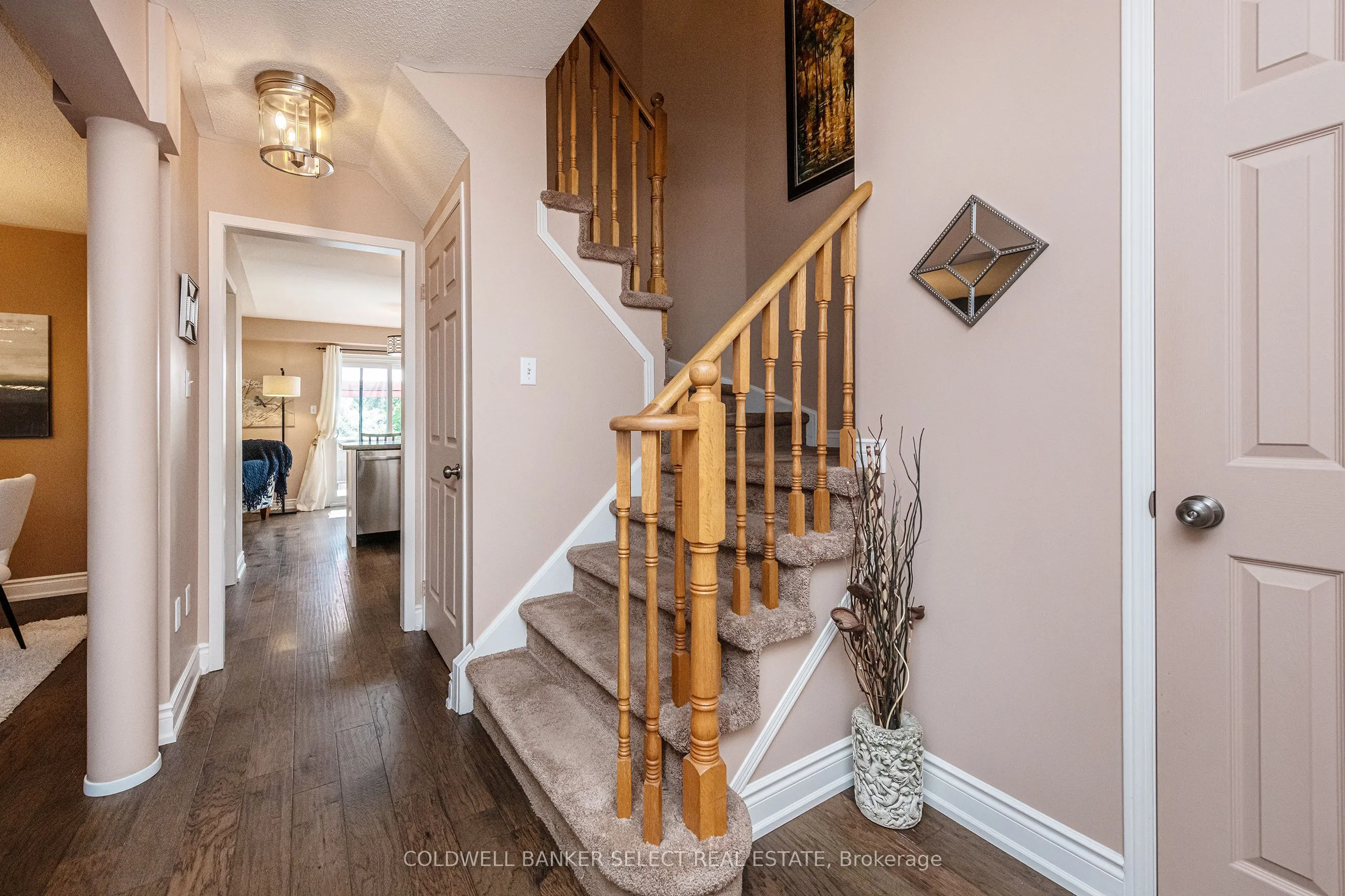 17 Saddletree Trail