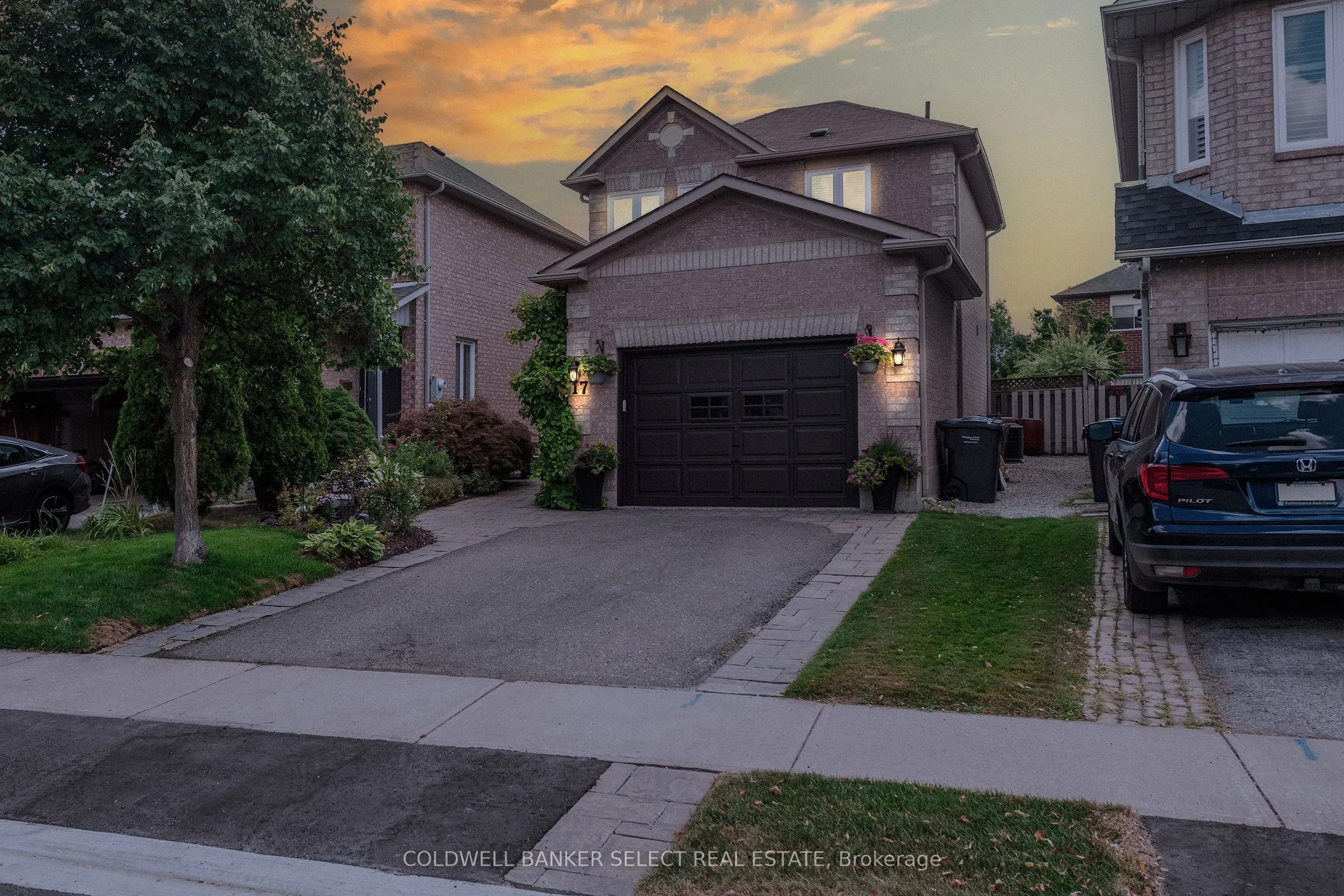 17 Saddletree Trail