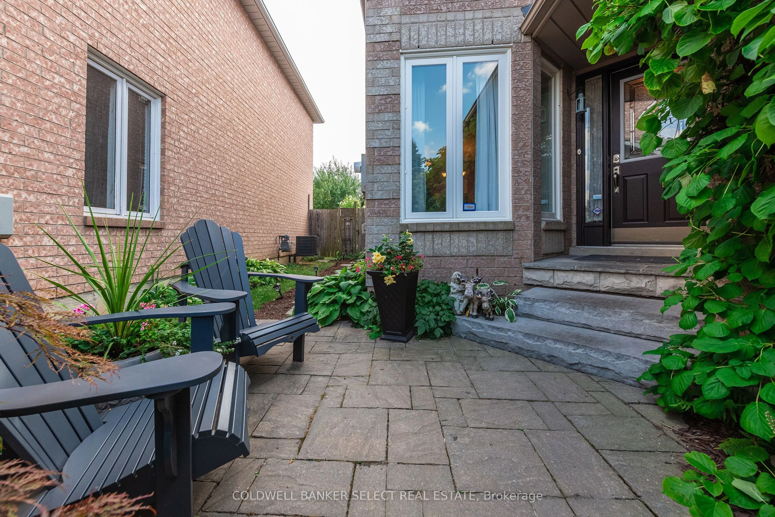 17 Saddletree Trail