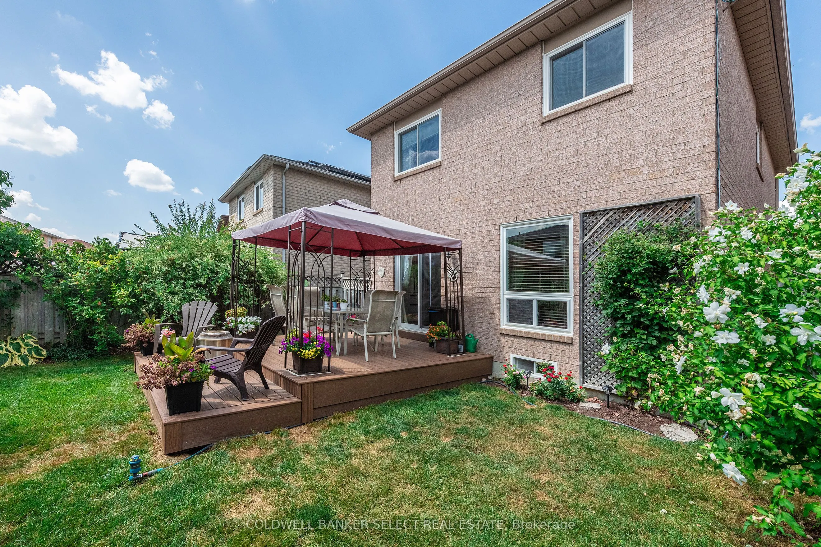 17 Saddletree Trail