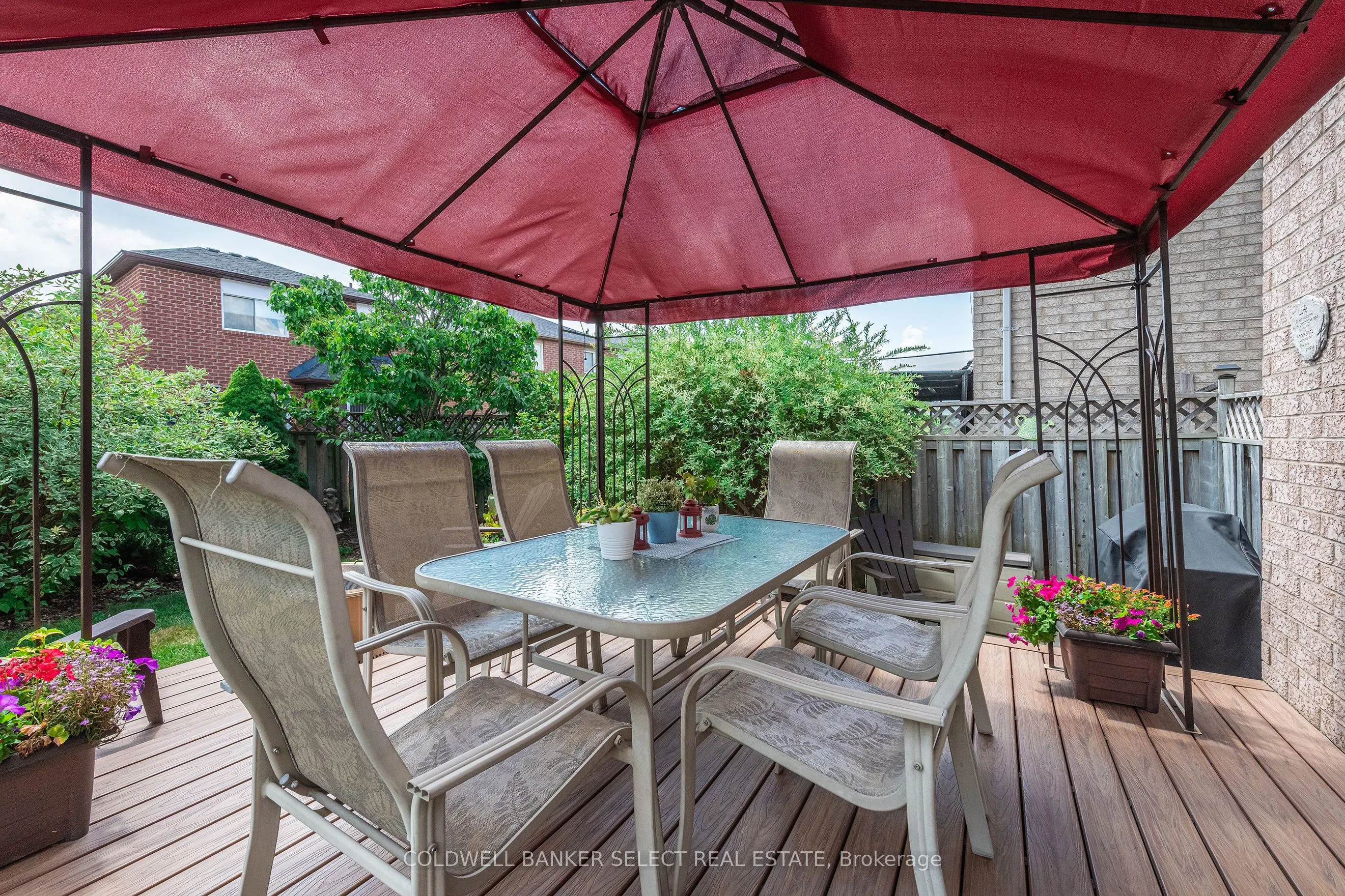17 Saddletree Trail