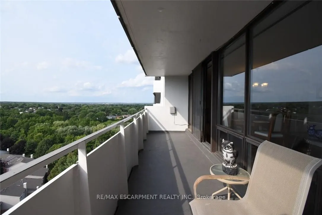 2055 UPPER MIDDLE Road, #1610