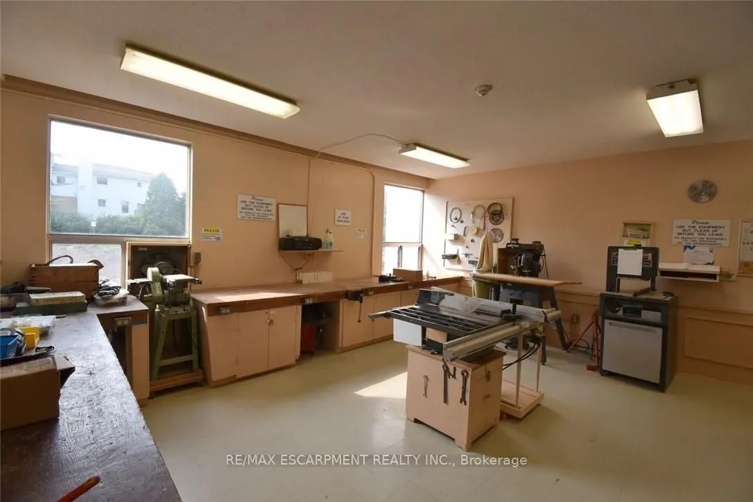 2055 UPPER MIDDLE Road, #1610