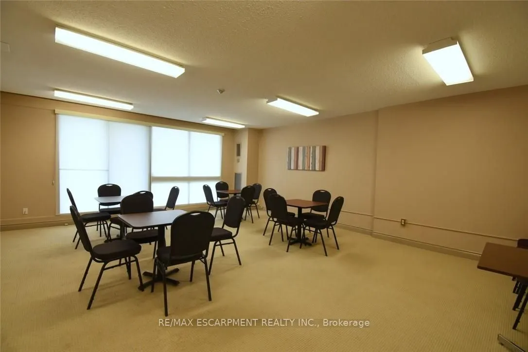 2055 UPPER MIDDLE Road, #1610