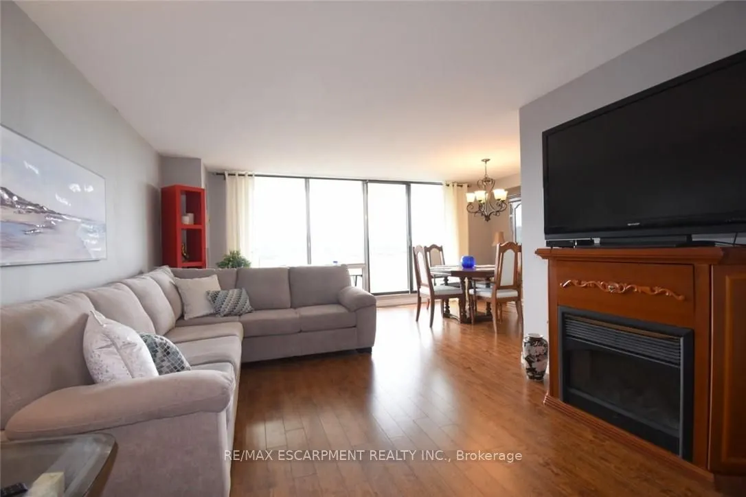 2055 UPPER MIDDLE Road, #1610