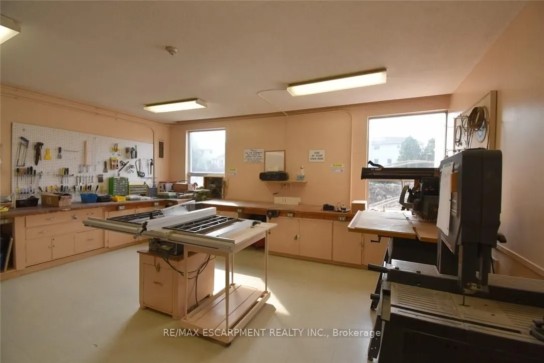 2055 UPPER MIDDLE Road, #1610