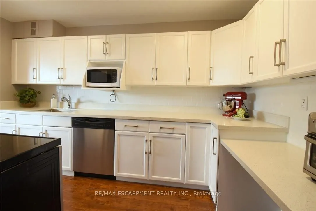 2055 UPPER MIDDLE Road, #1610