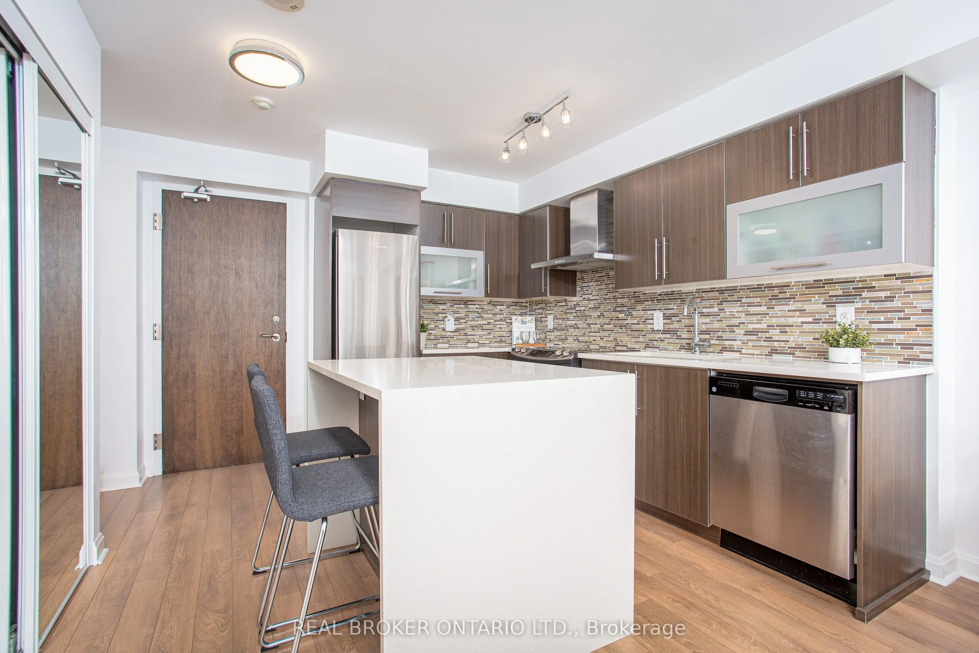 1 Michael Power Place, #1603