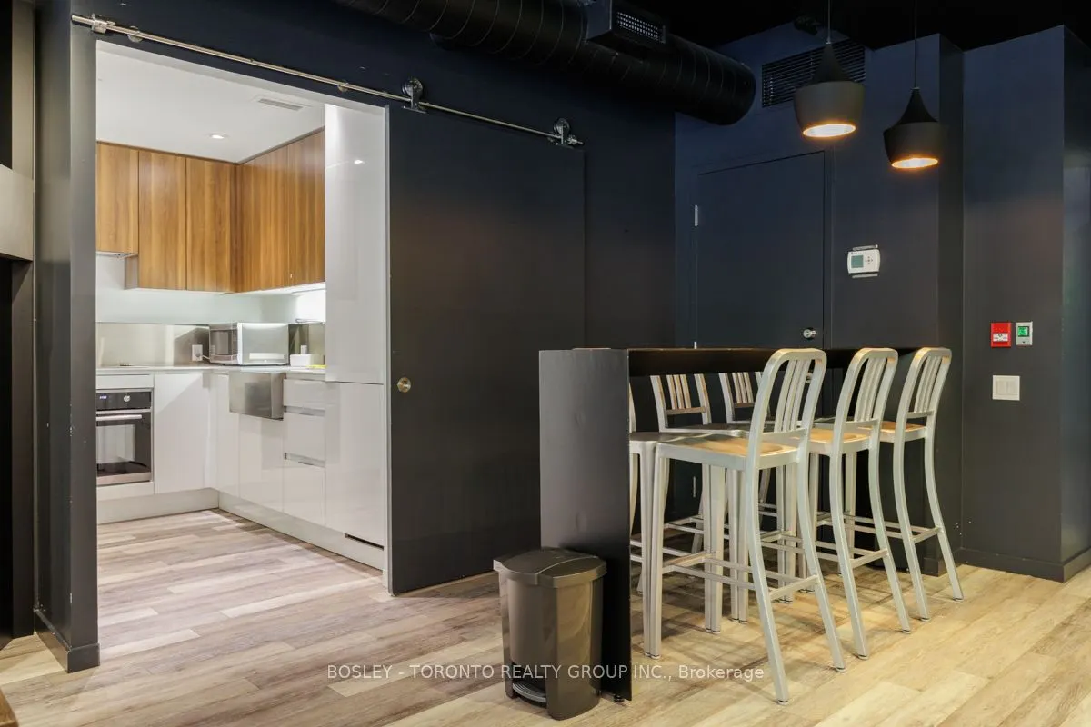 383 Sorauren Avenue, #308