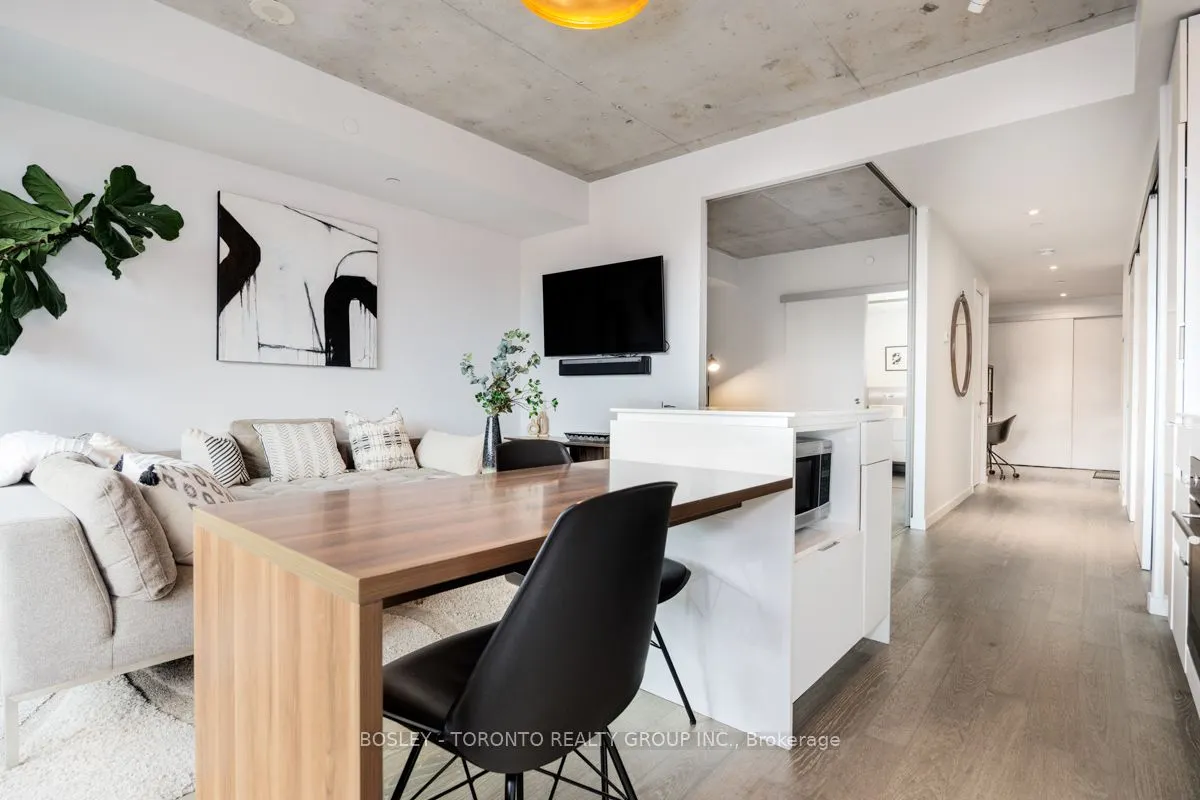 383 Sorauren Avenue, #308