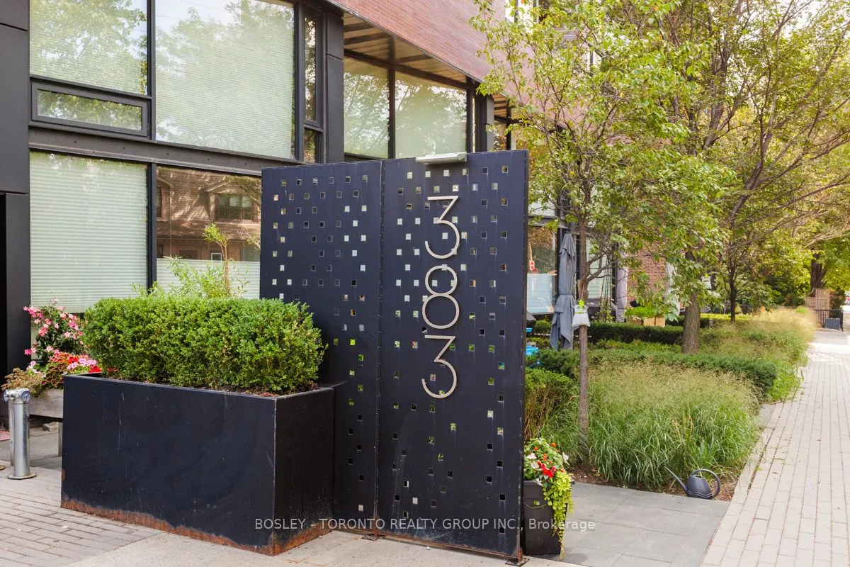 383 Sorauren Avenue, #308